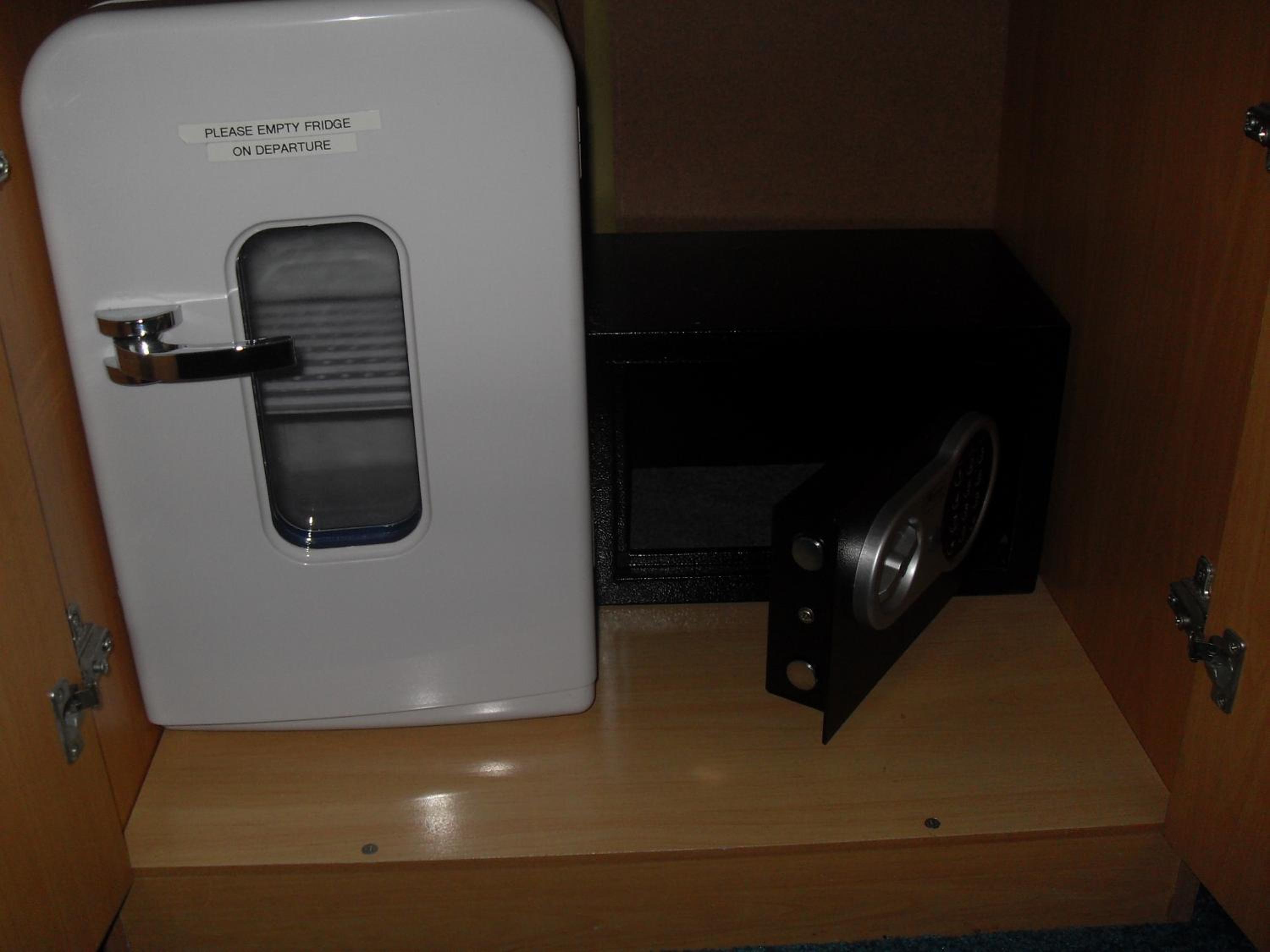 Double Room - Photo 15
