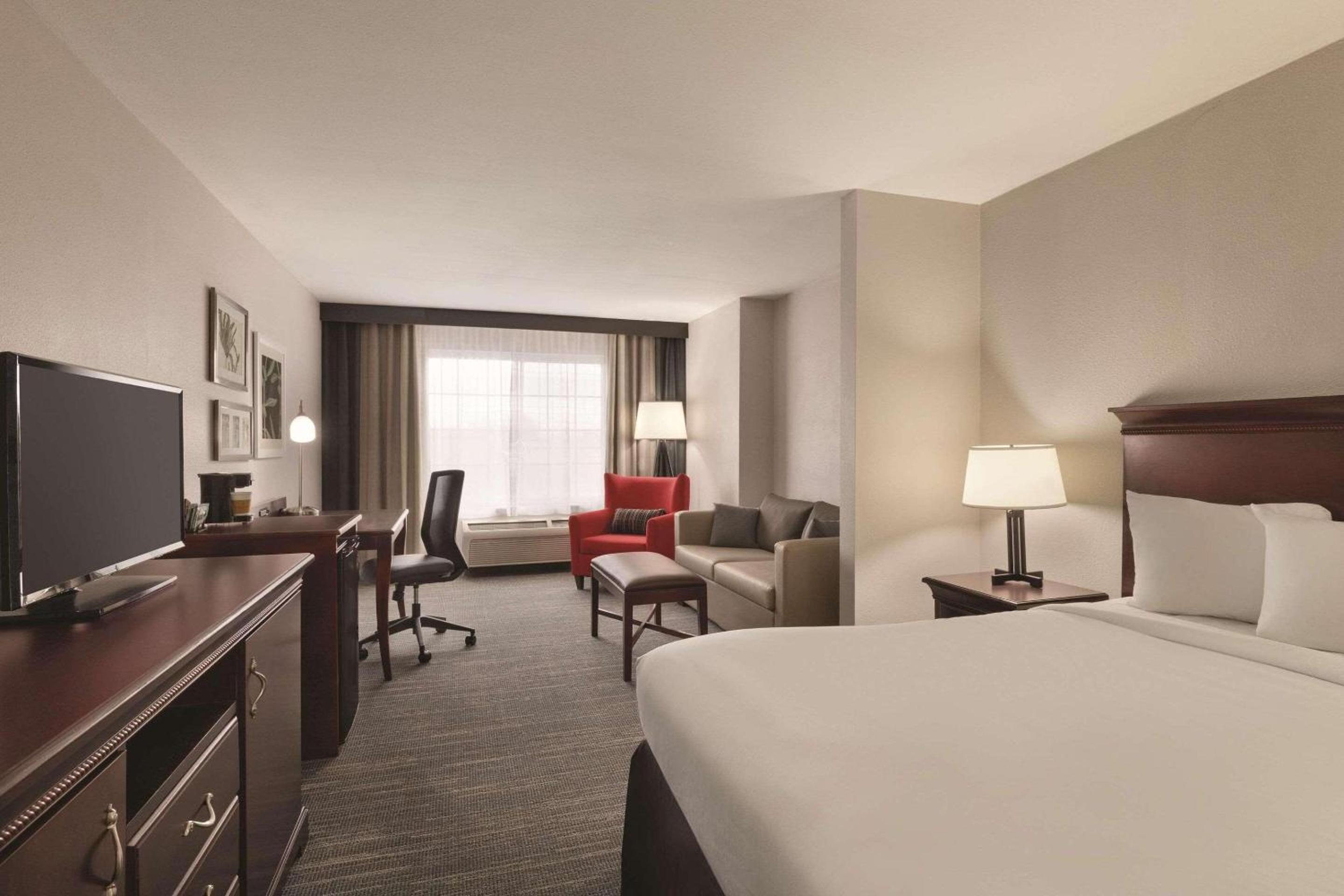 King Suite with Sofa Bed - Non Smoking