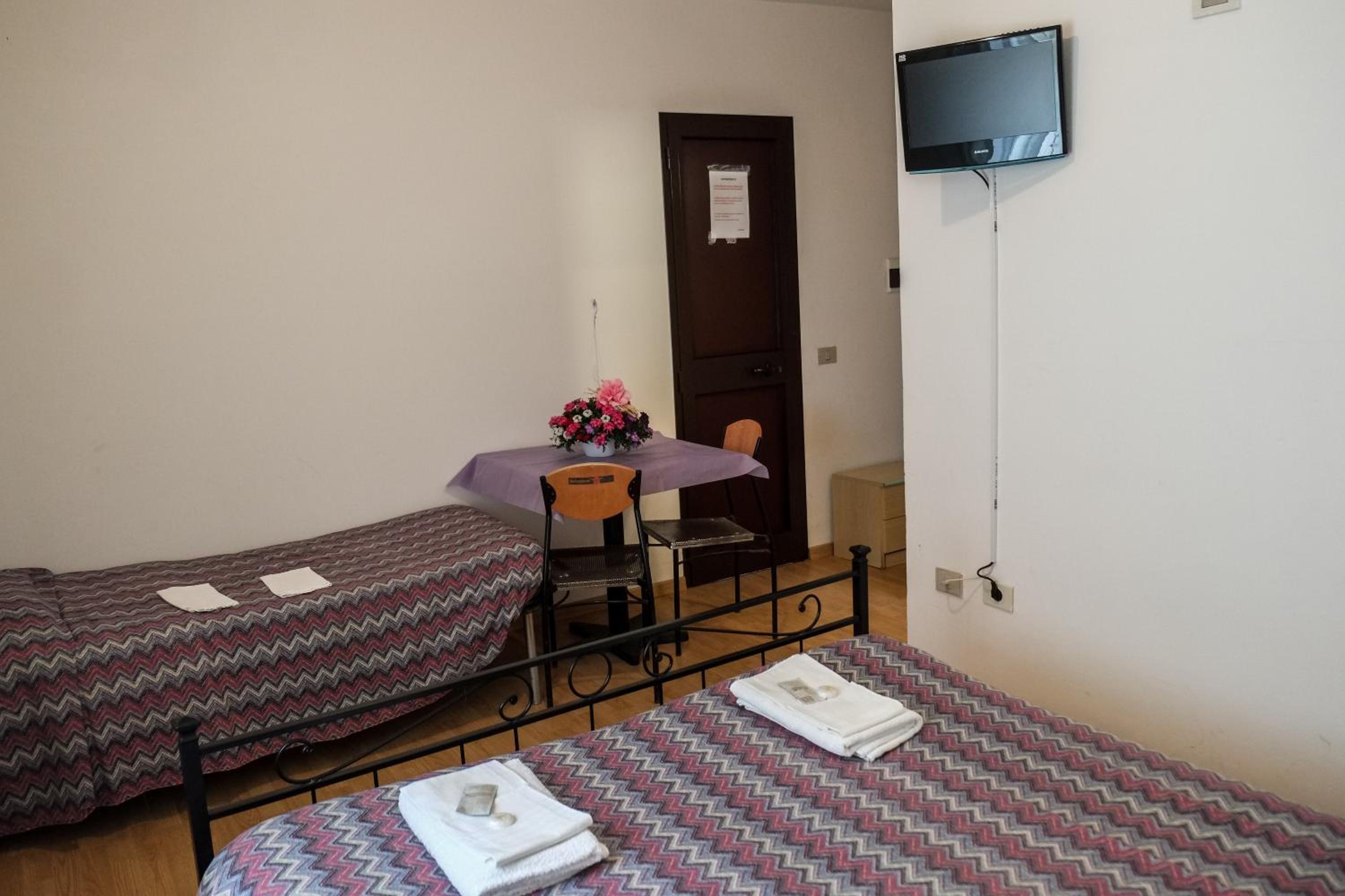 Double or Twin Room with Bathroom
