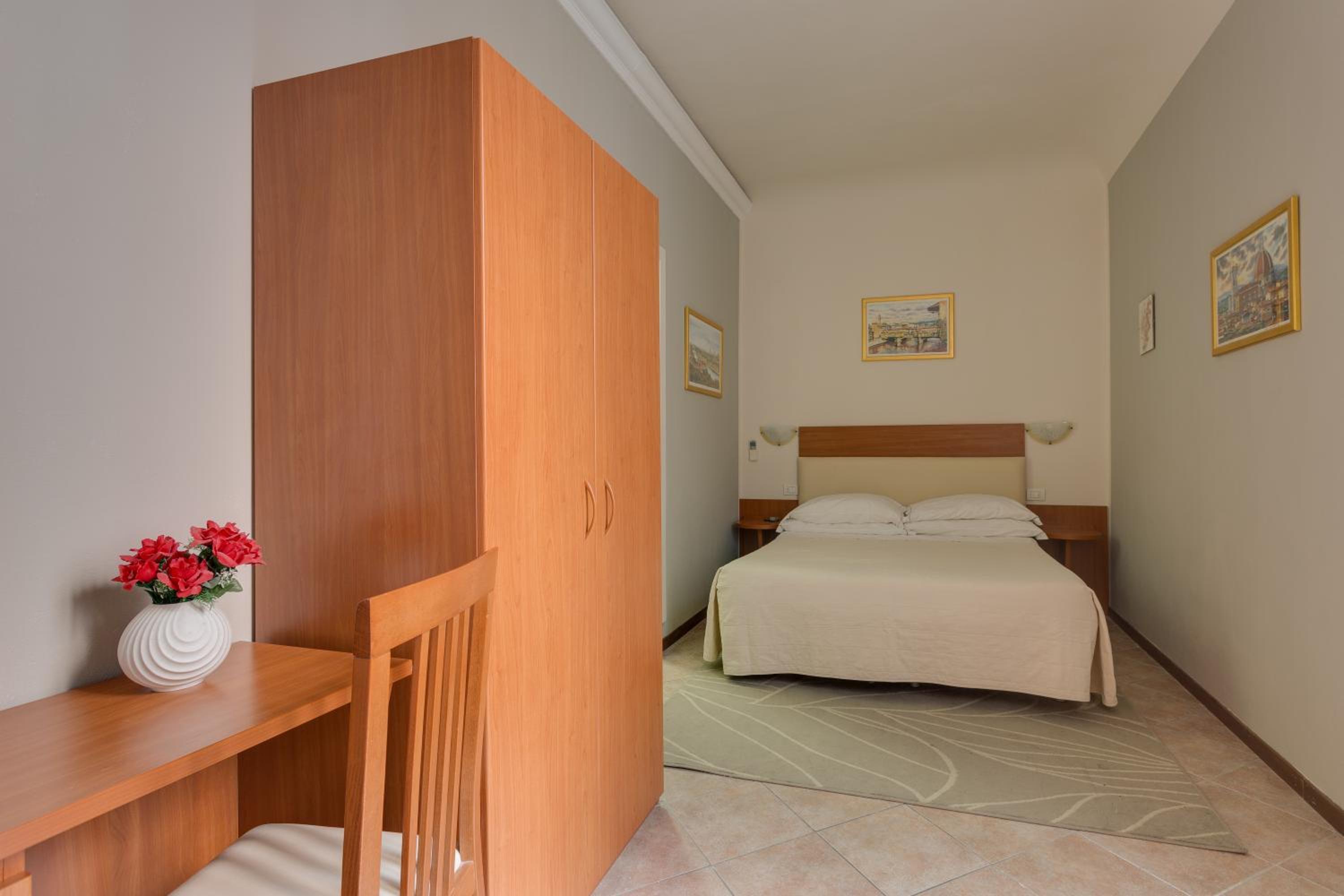 Quadruple Room With Private Internal Bathroom photo 2