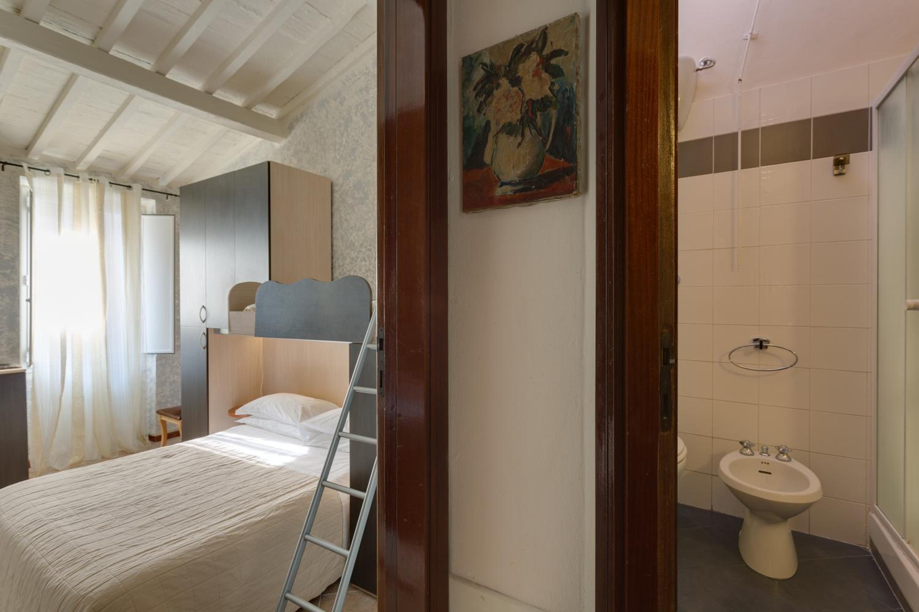 Triple Room with Private Internal Bathroom photo 3