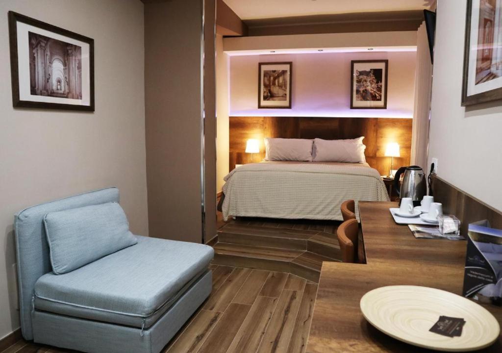 Deluxe Triple Room photo 3