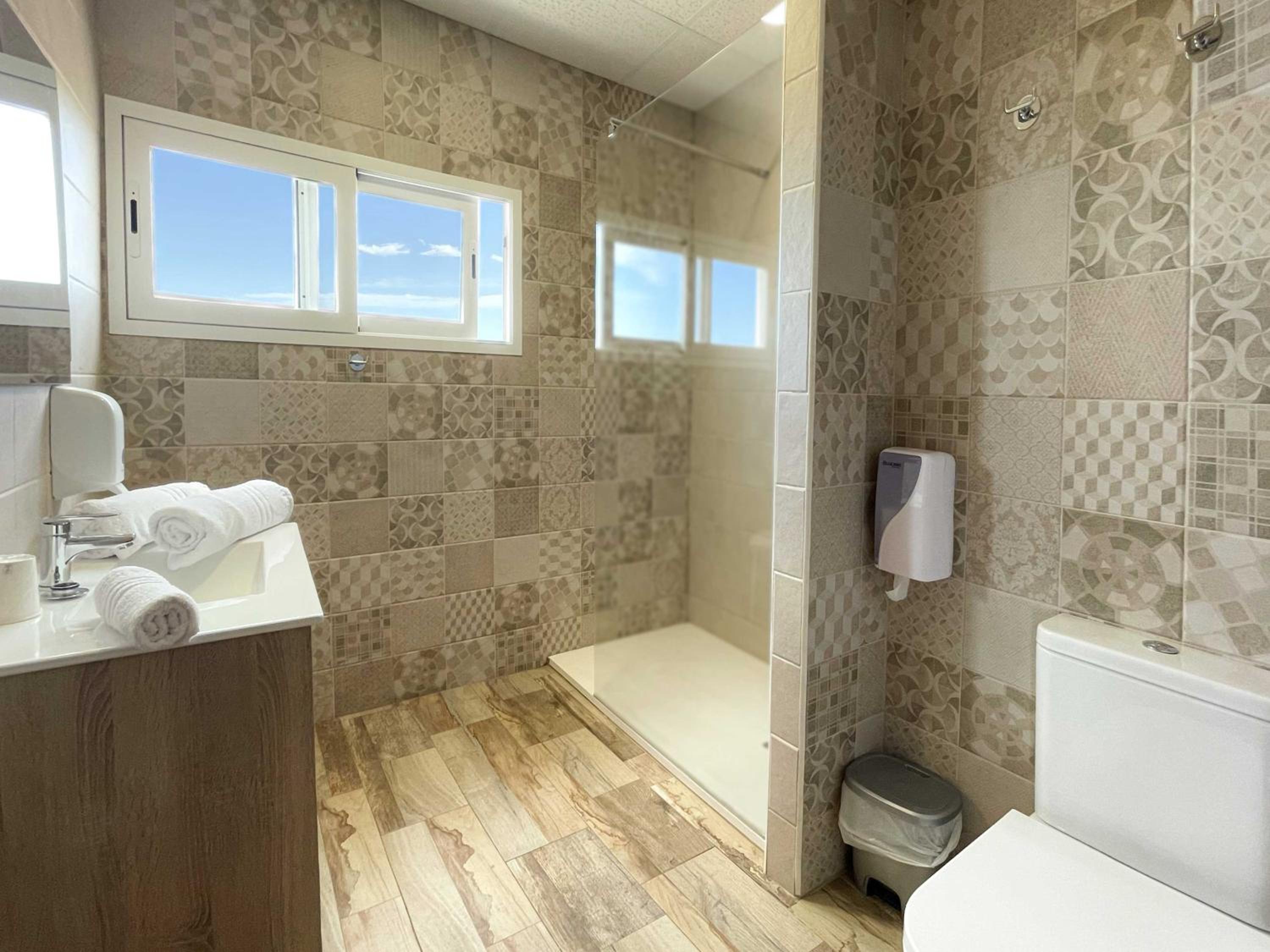 Double Room with Balcony and Sea View photo 3