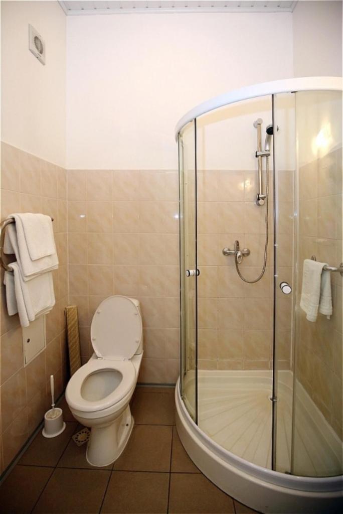 Family Room (2 Adults + 1 Child) photo 2