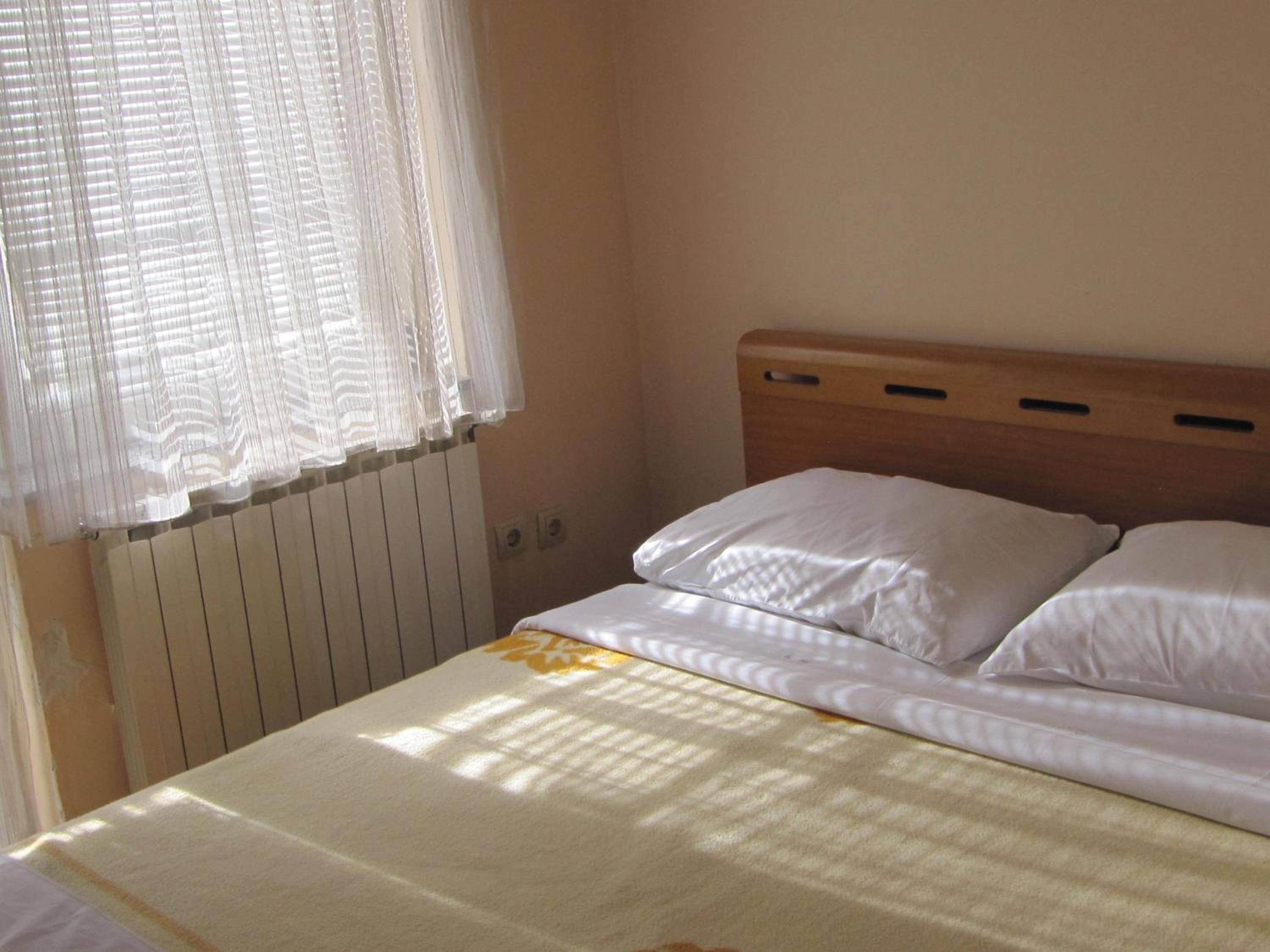 Double or Twin Room - Photo 12