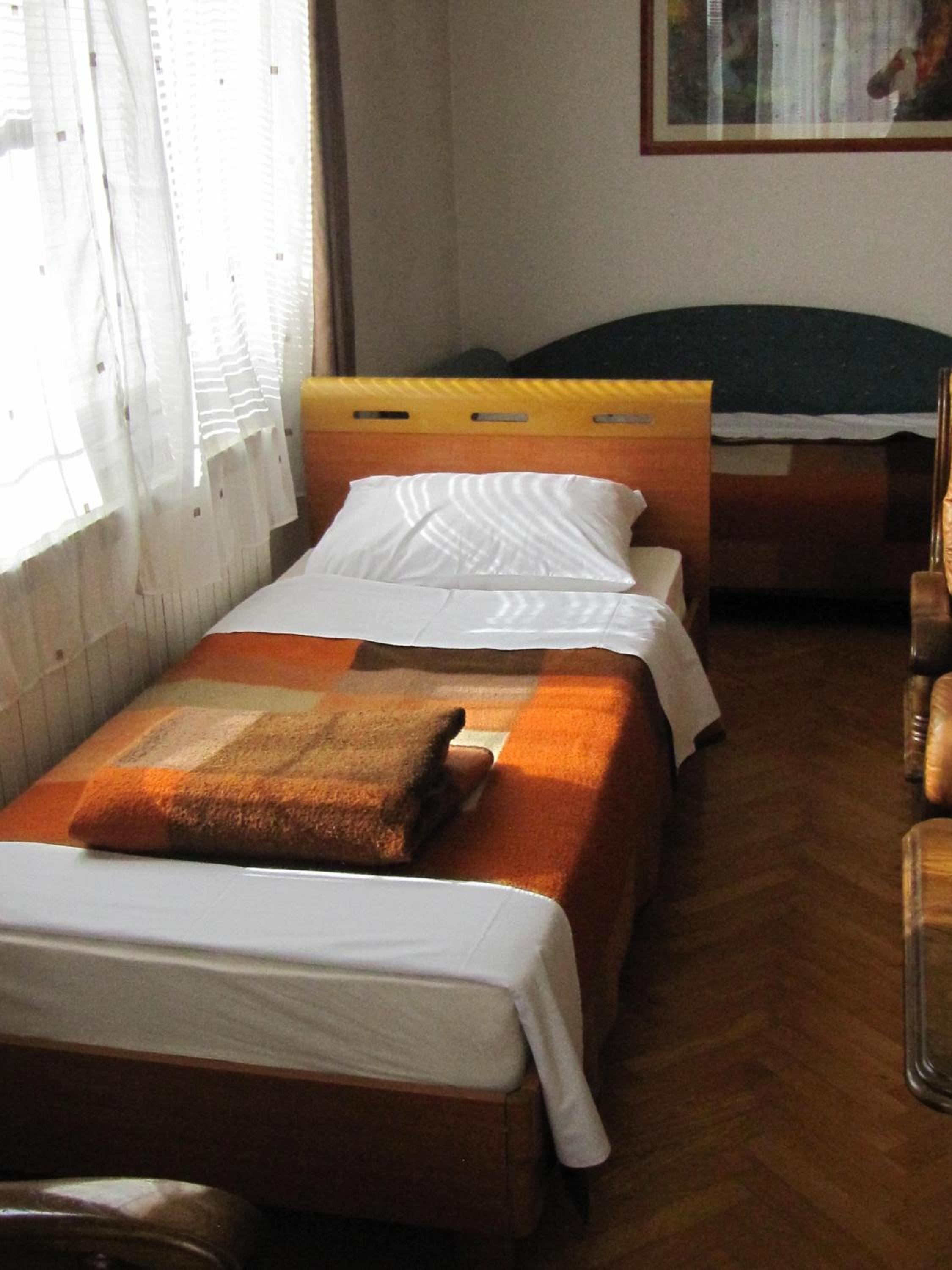 Double or Twin Room - Photo 15