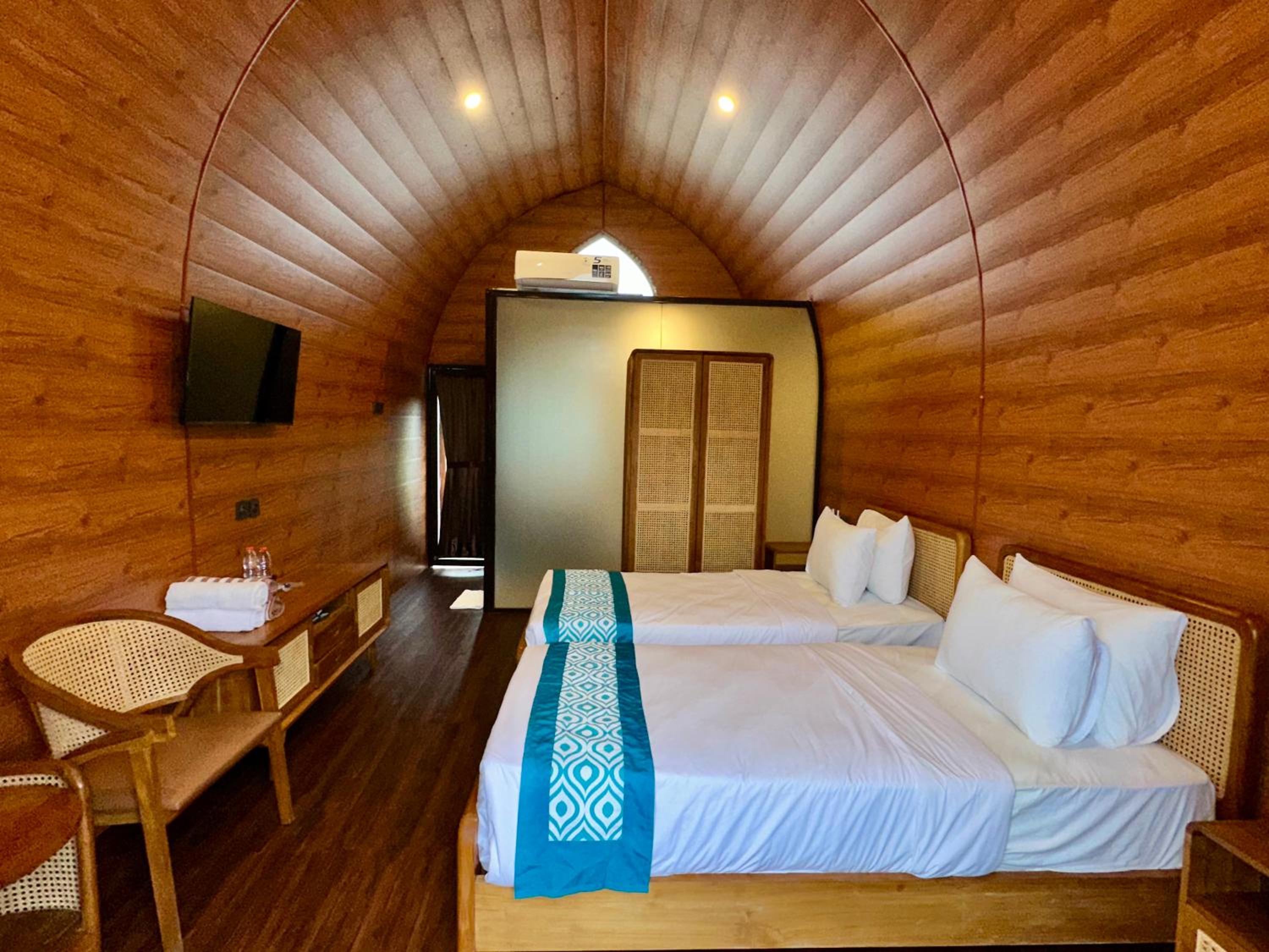 One-Bedroom Villa - Photo 3