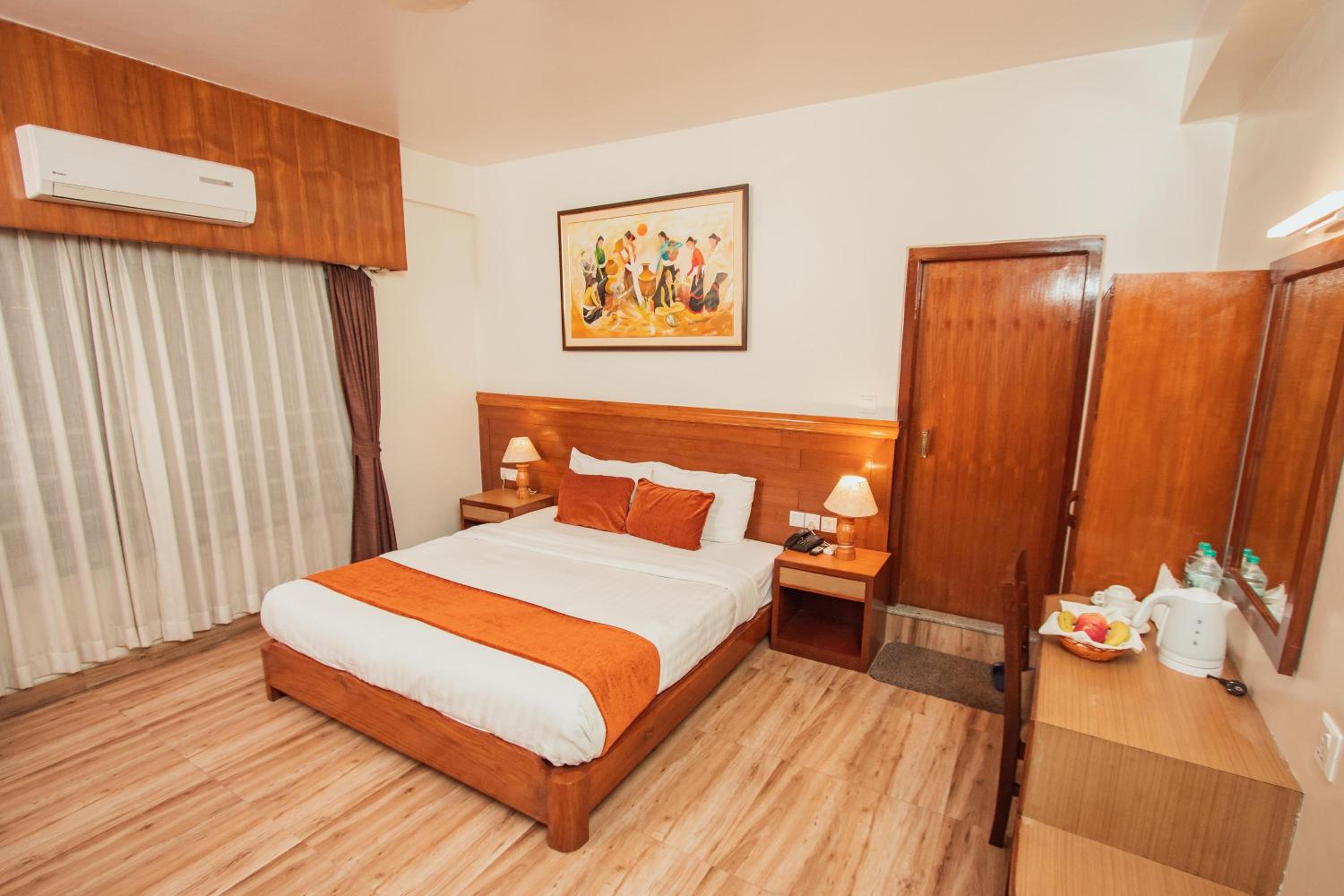 Deluxe Double or Twin Room with Mountain View - Photo 10