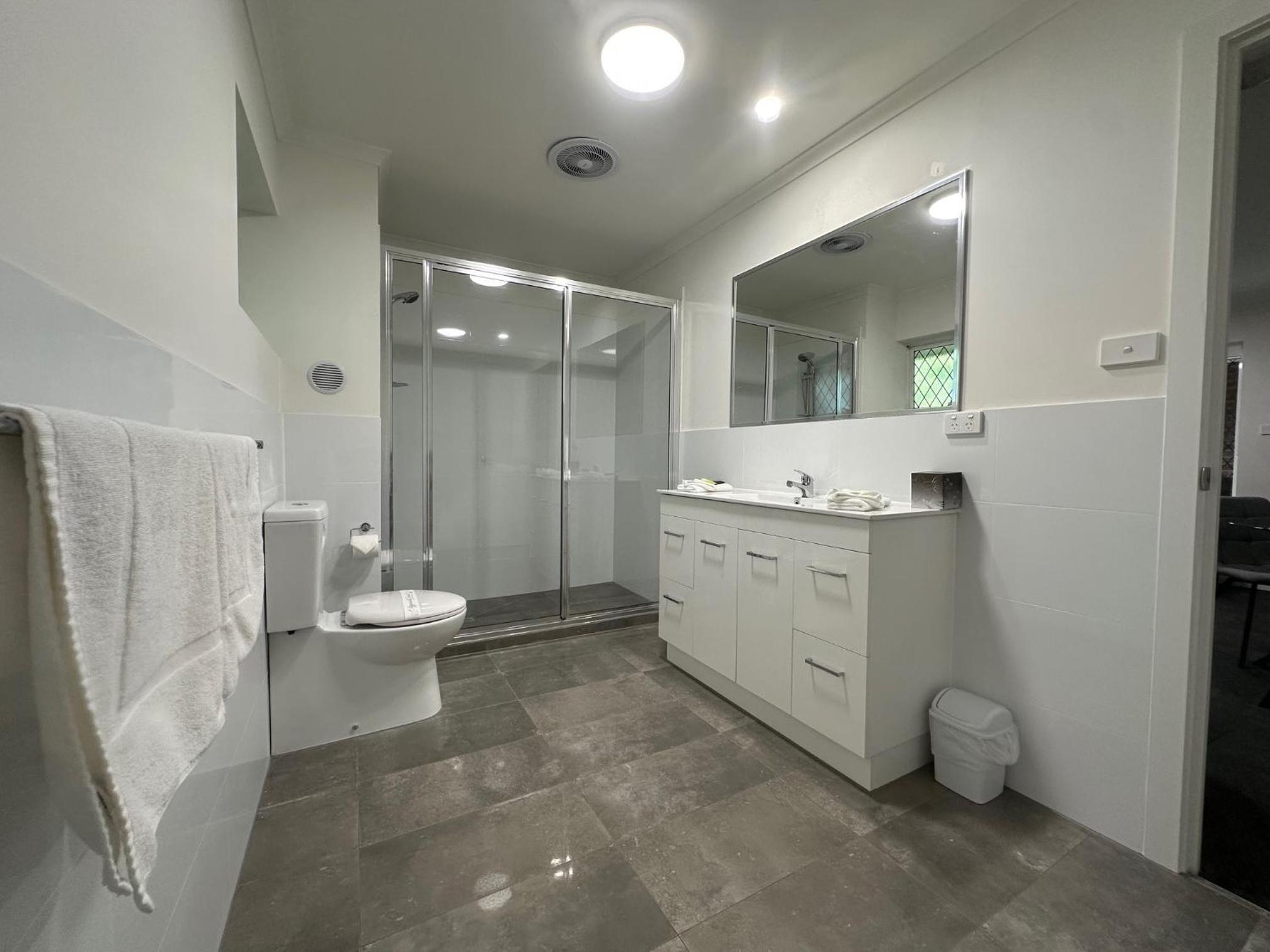 Two-Bedroom Superior Apartment photo 2