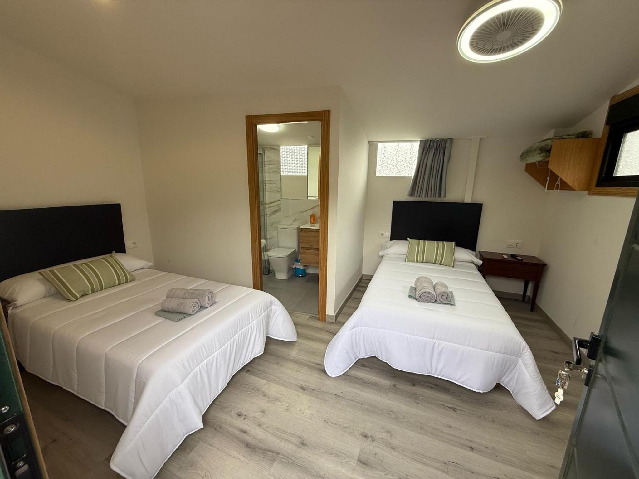 Twin Room with Private Bathroom