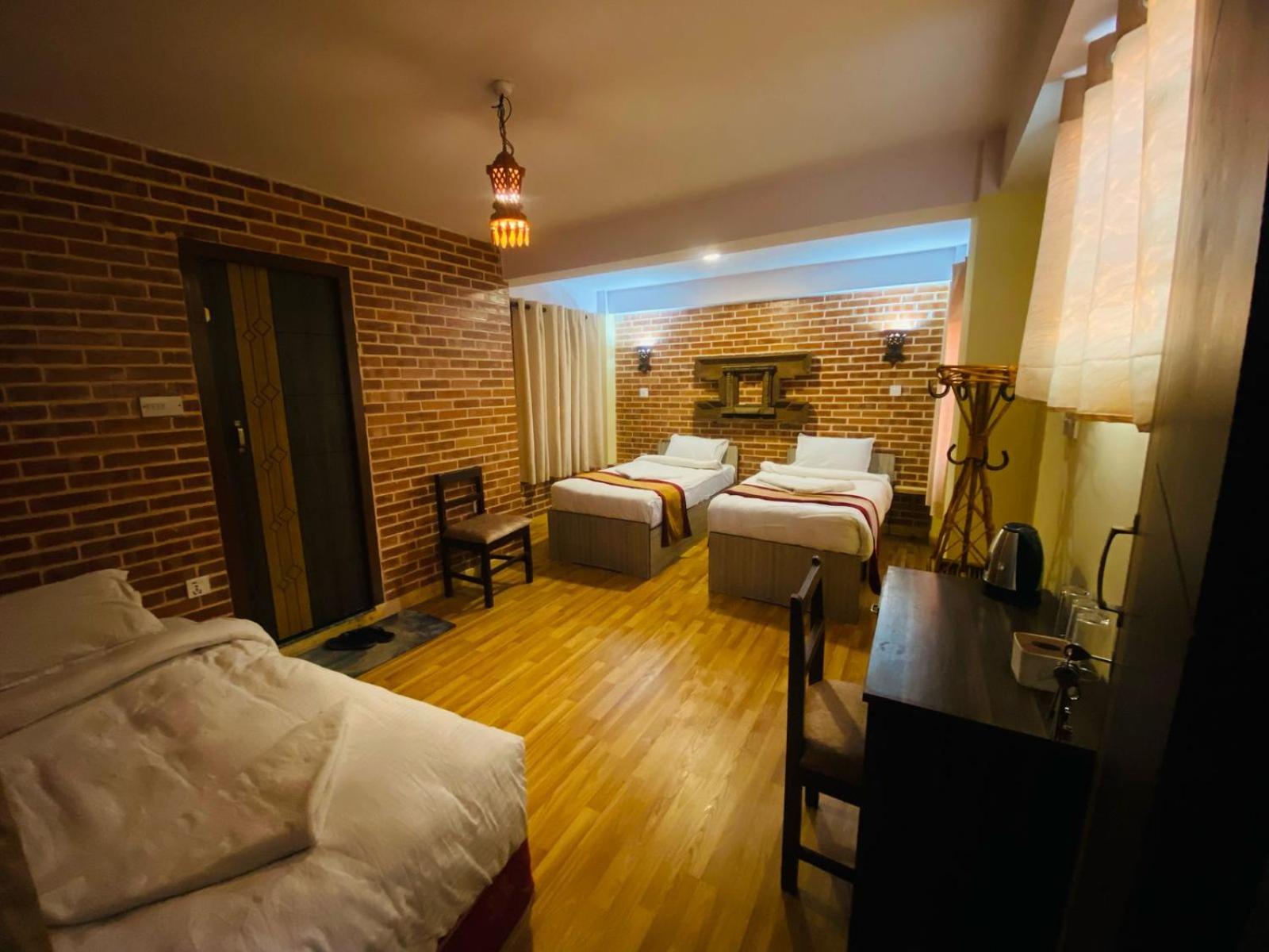 Triple Room