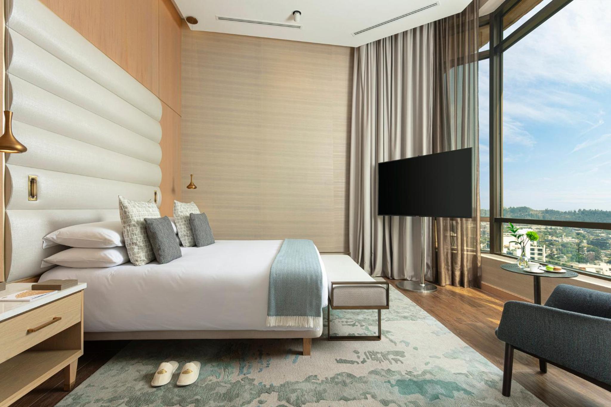 Panoramic Suite - Photo 3