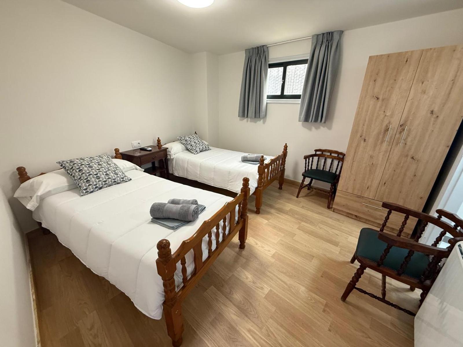 Twin Room with Private Bathroom