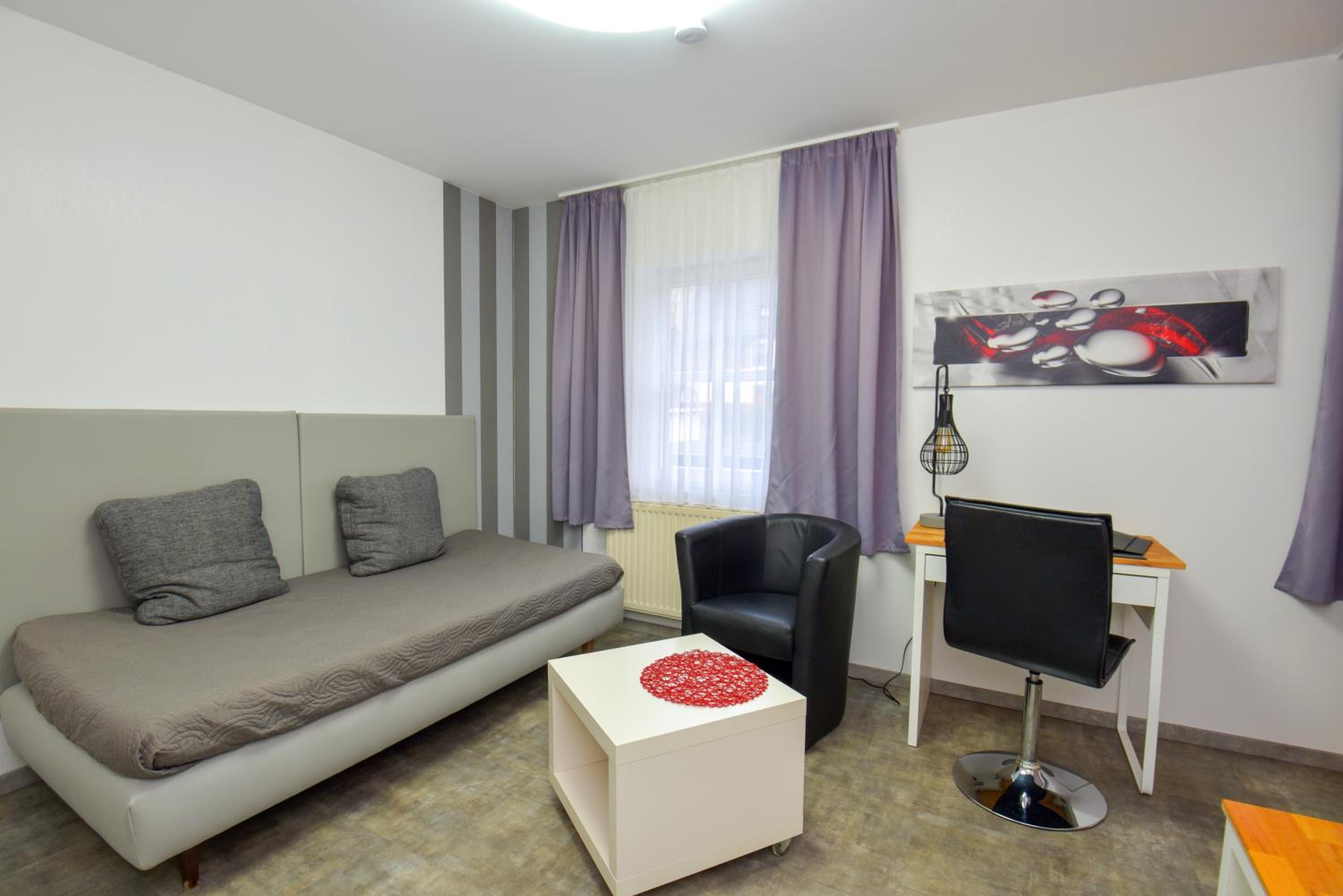 Budget Double Room photo 3