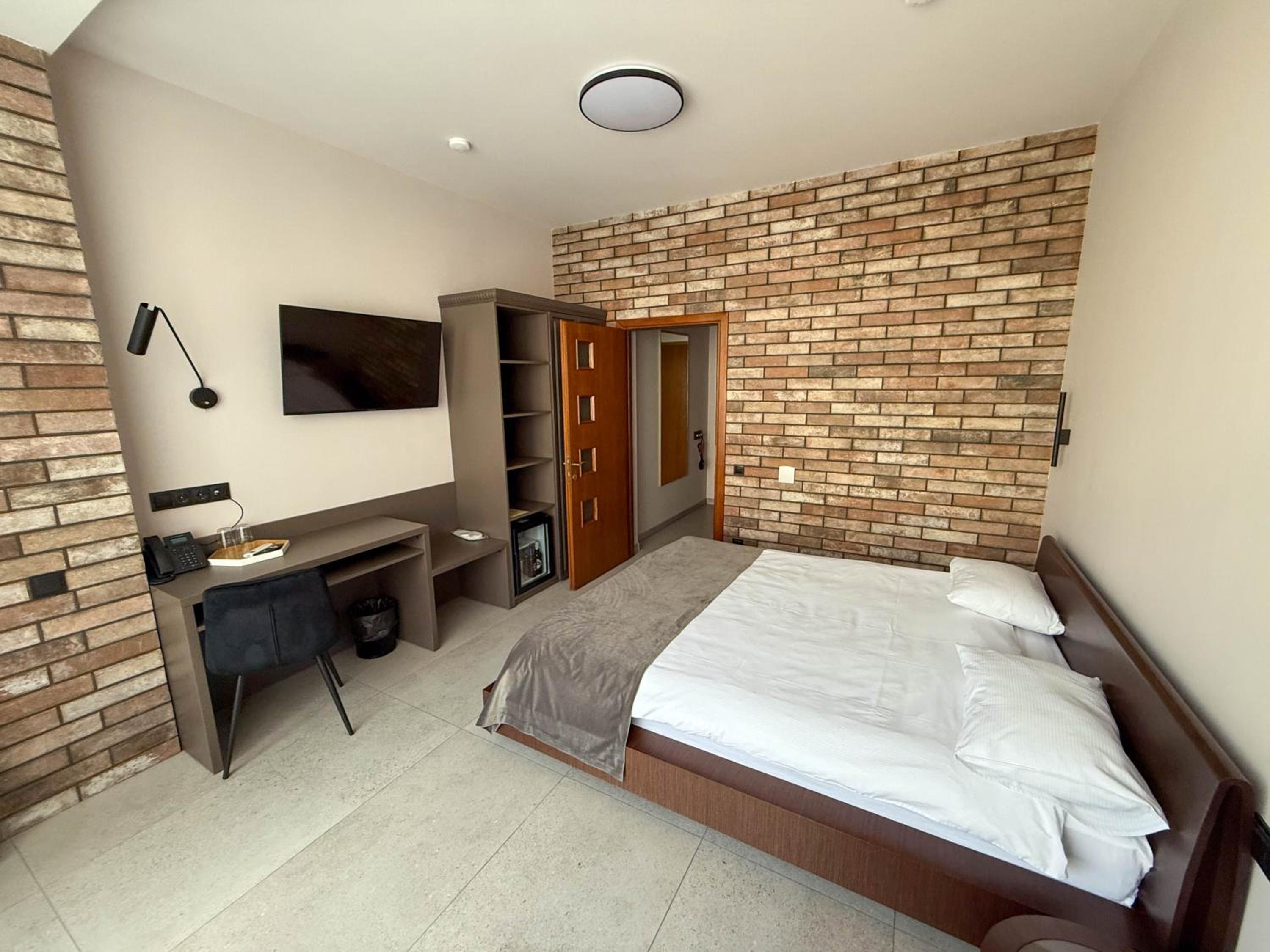 Junior Suite with Balcony photo 1