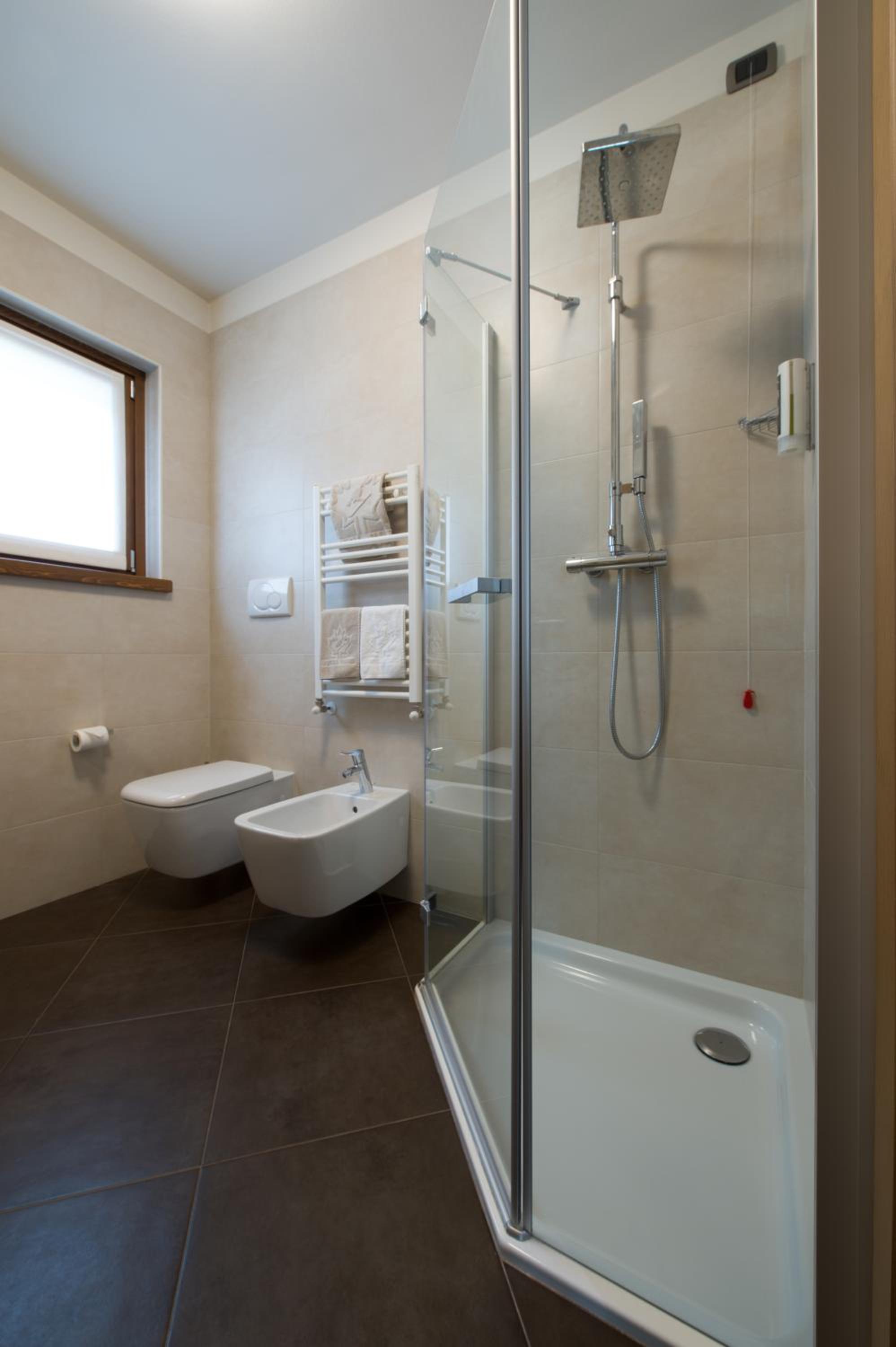 Double or Twin Room with Balcony - Photo 4