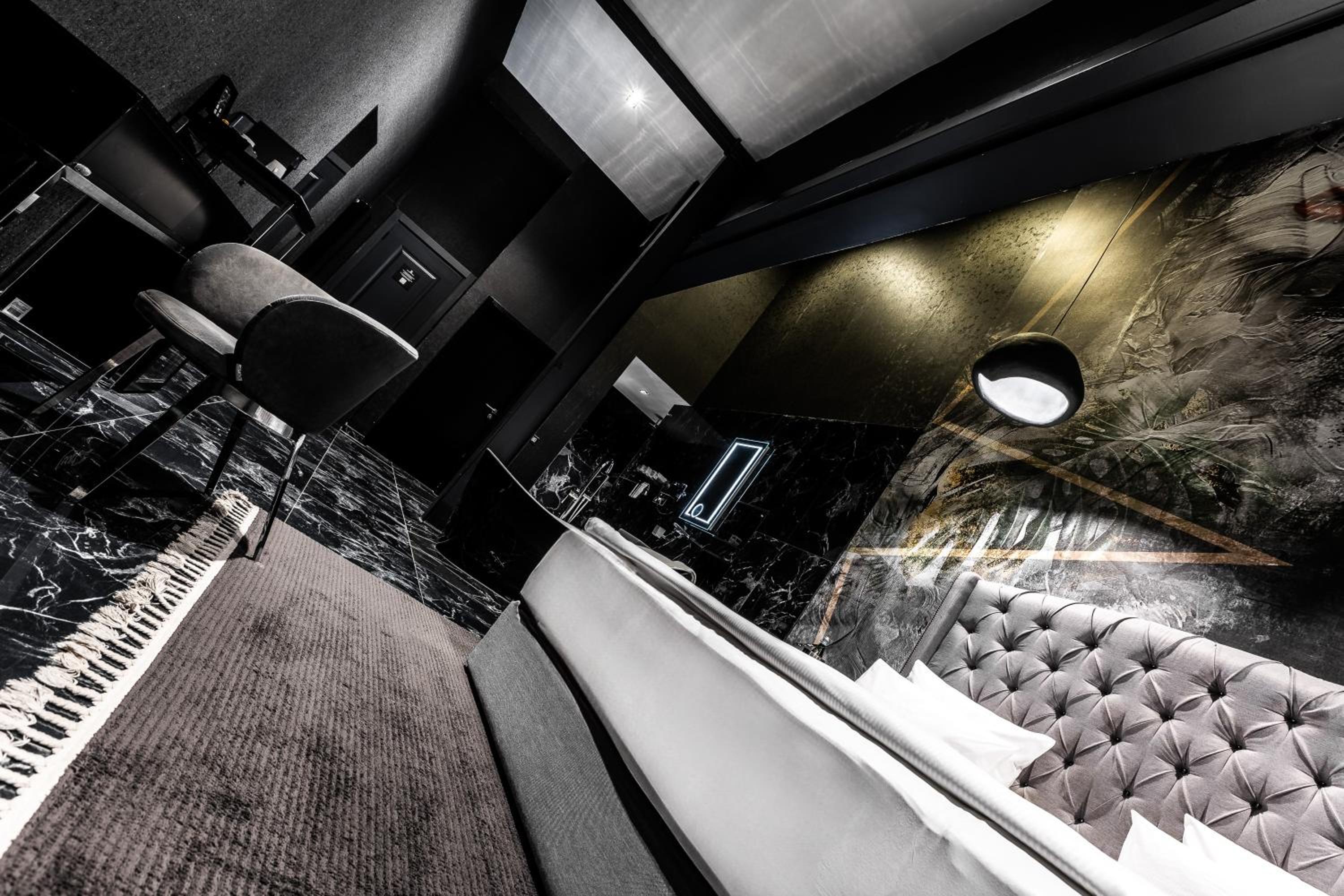 London Loft  photo 2