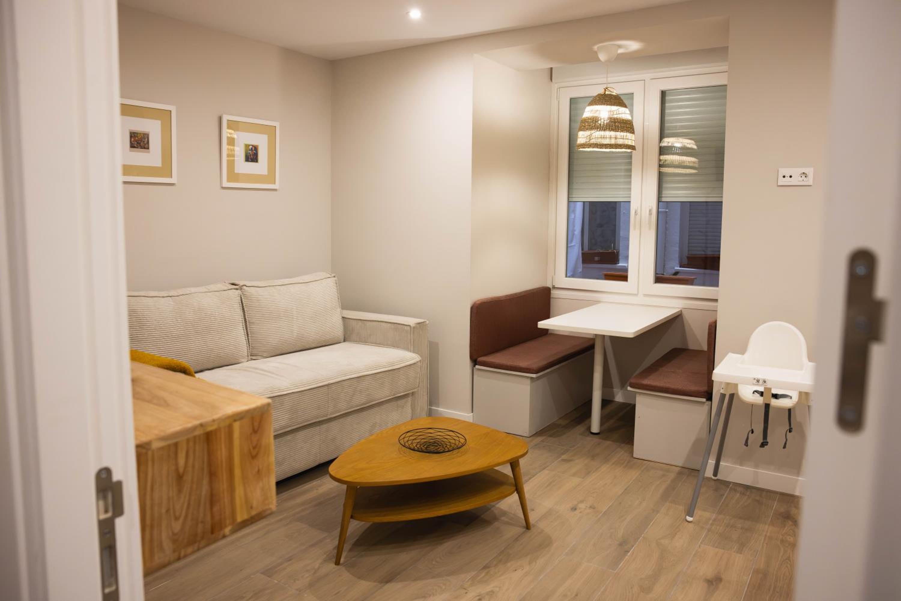 One-Bedroom Deluxe Apartment