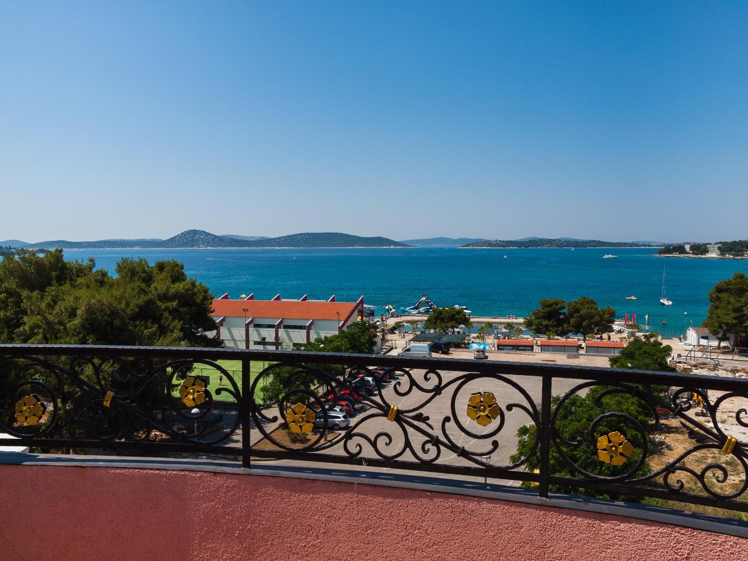 Standard Double Room with Balcony and Sea View - Photo 2