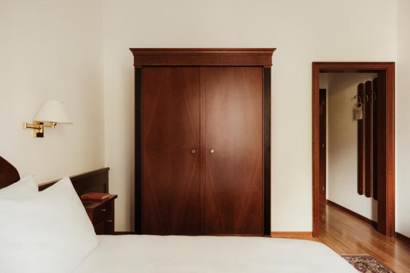 Large Single Room