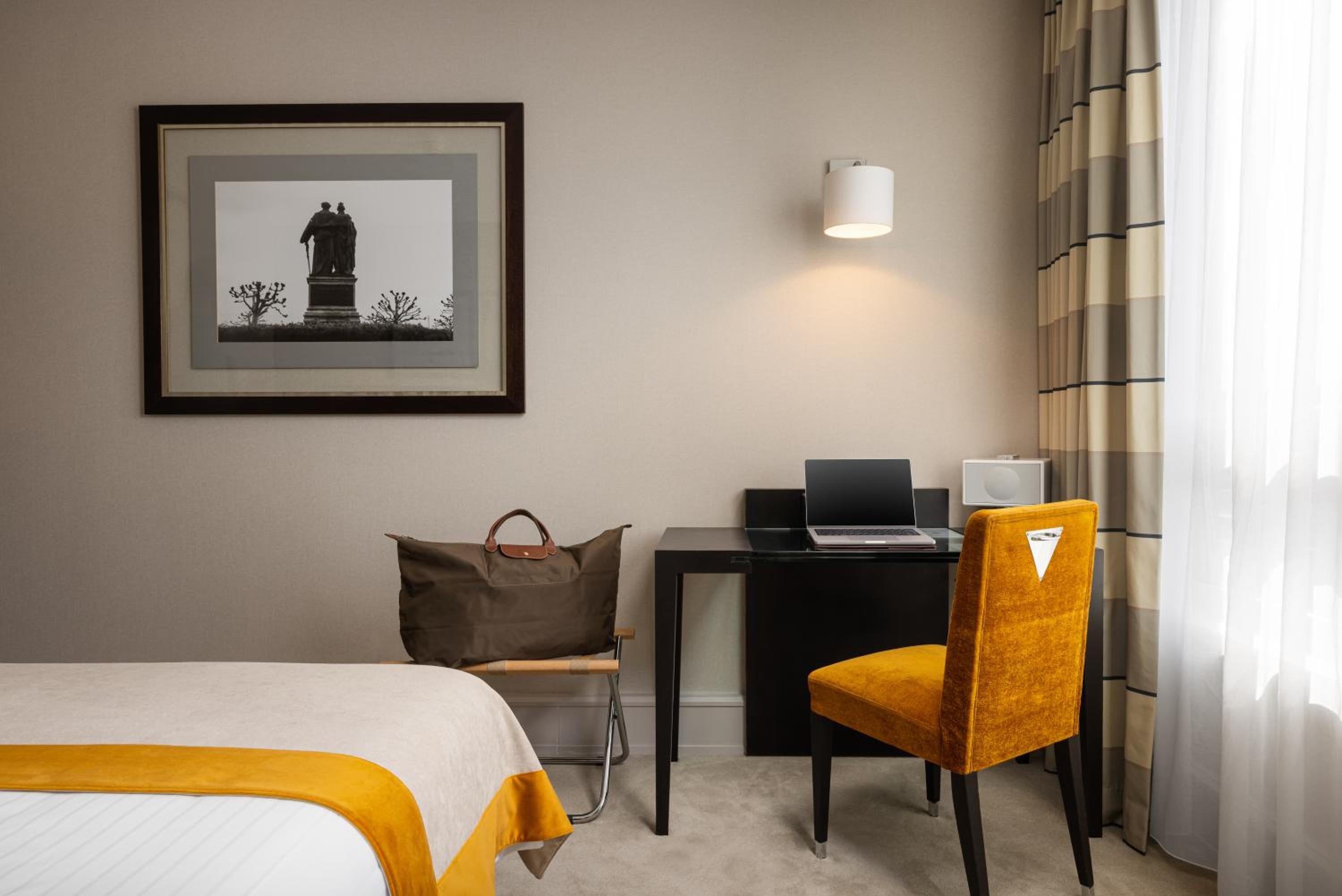 Signature Room