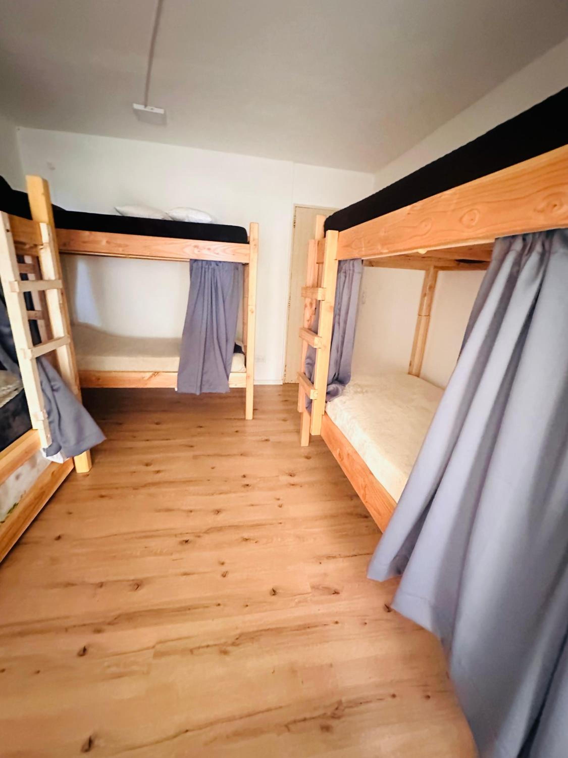 Single Bed in 6-Bed Dormitory Room photo 2