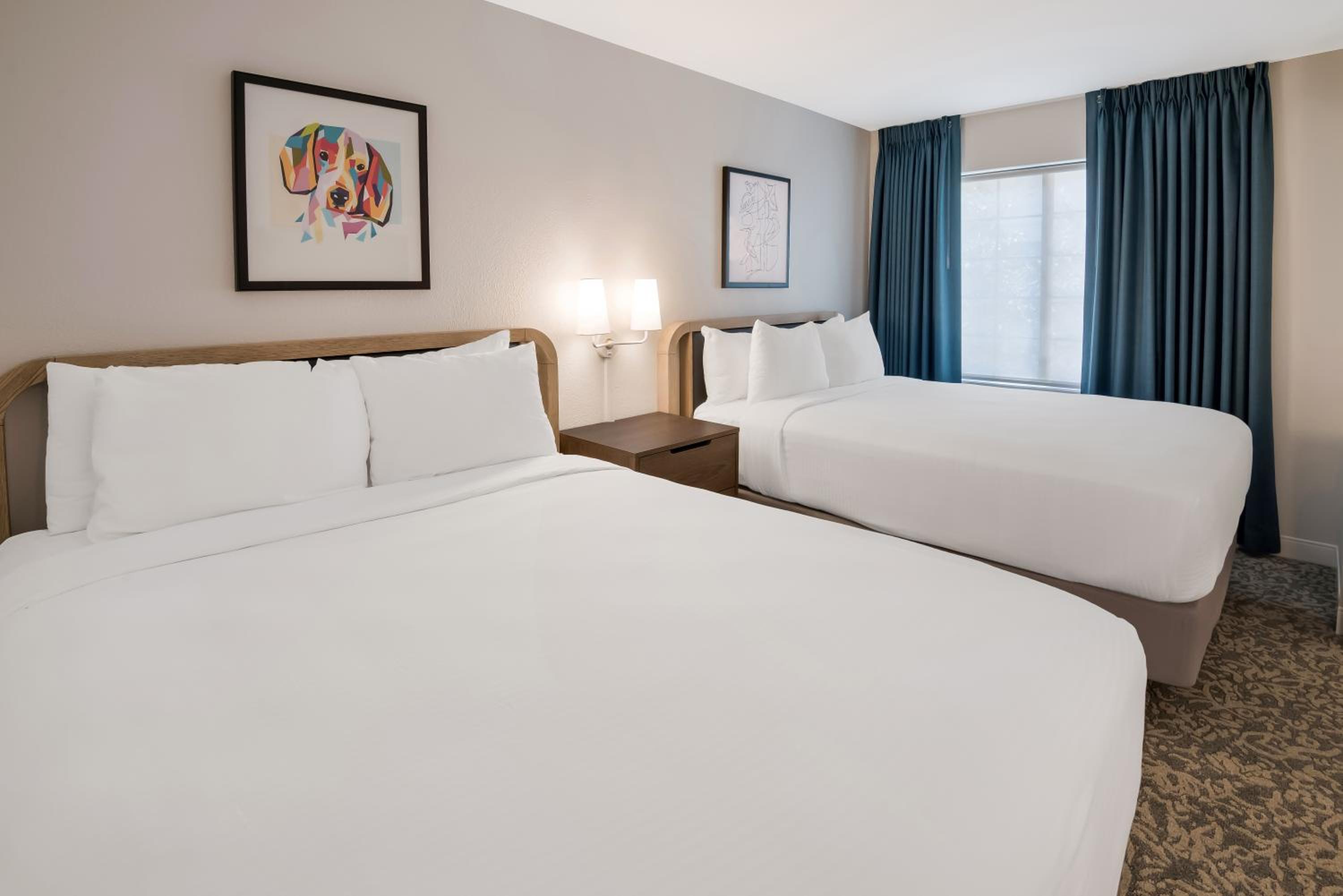 Two Bedroom Suite - Queen and Two Doubles - Mobility Accessible - Bathtub