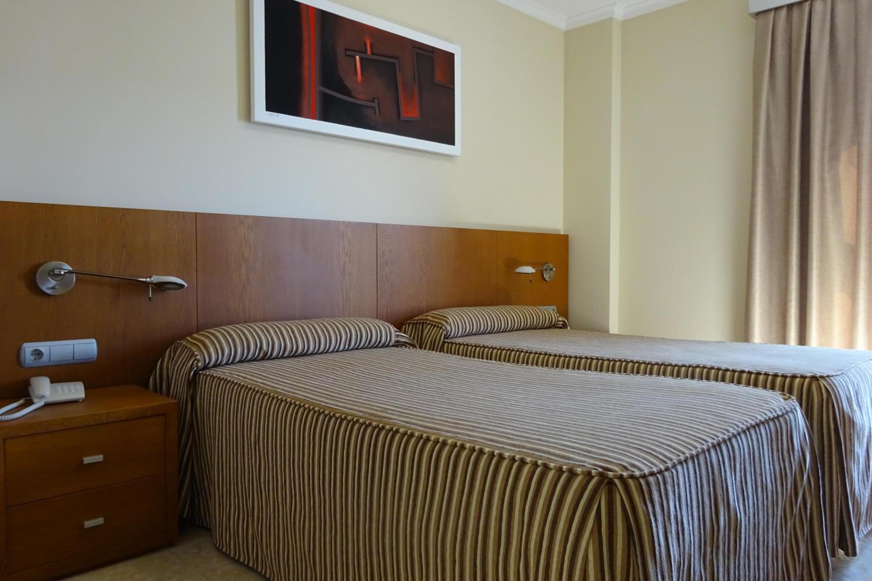 Twin Room - Photo 4