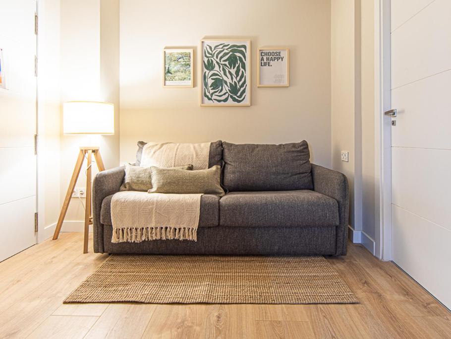 Studio with Sofa Bed - Photo 10