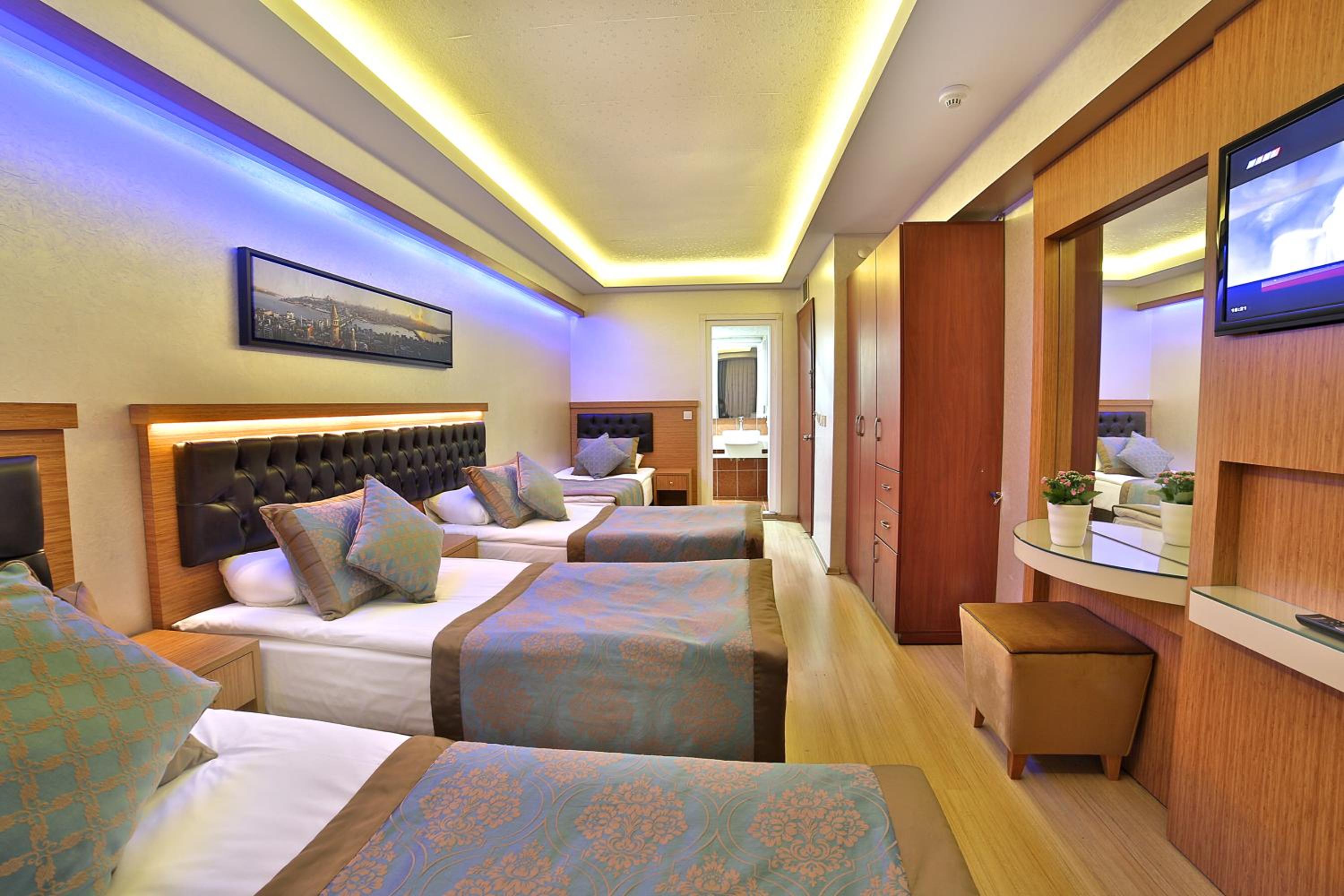 Quadruple Room photo 2