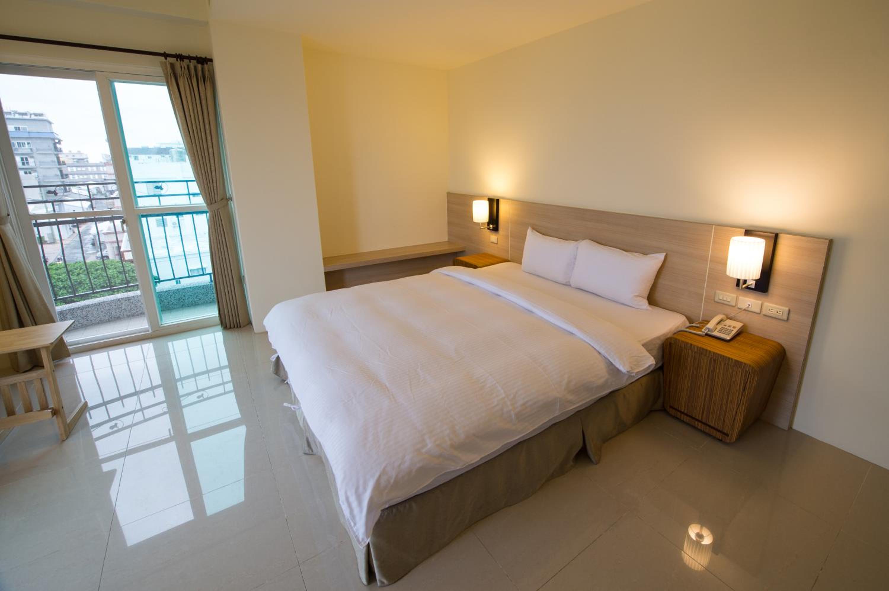 Deluxe Queen Room