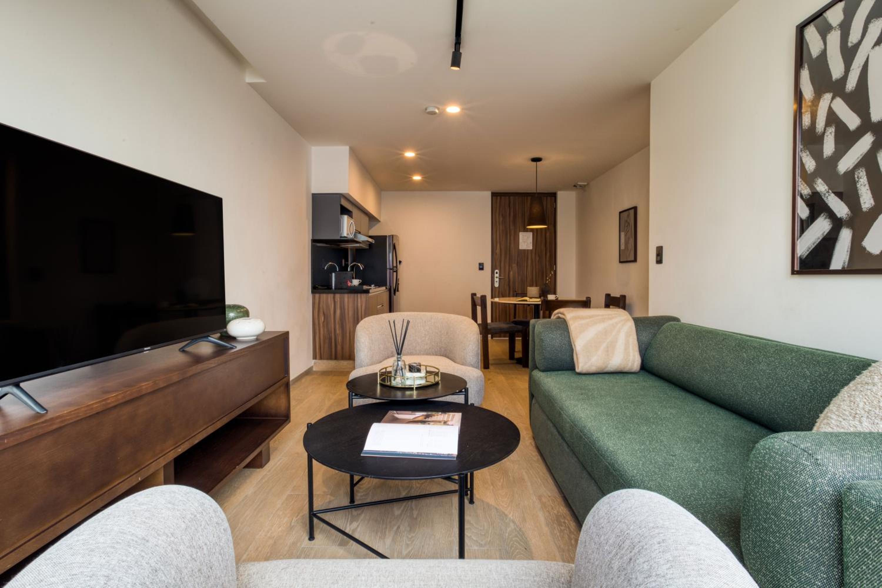 Deluxe Apartment photo 2