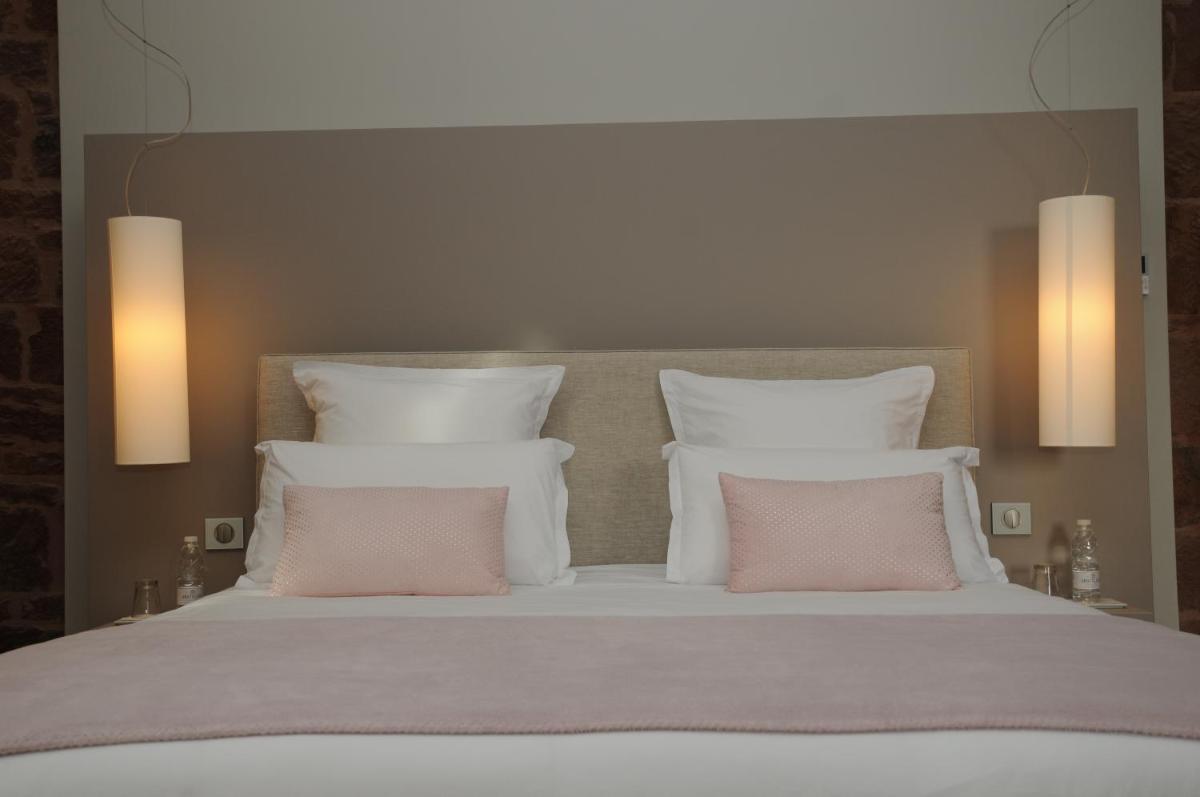 Deluxe Suite photo 2