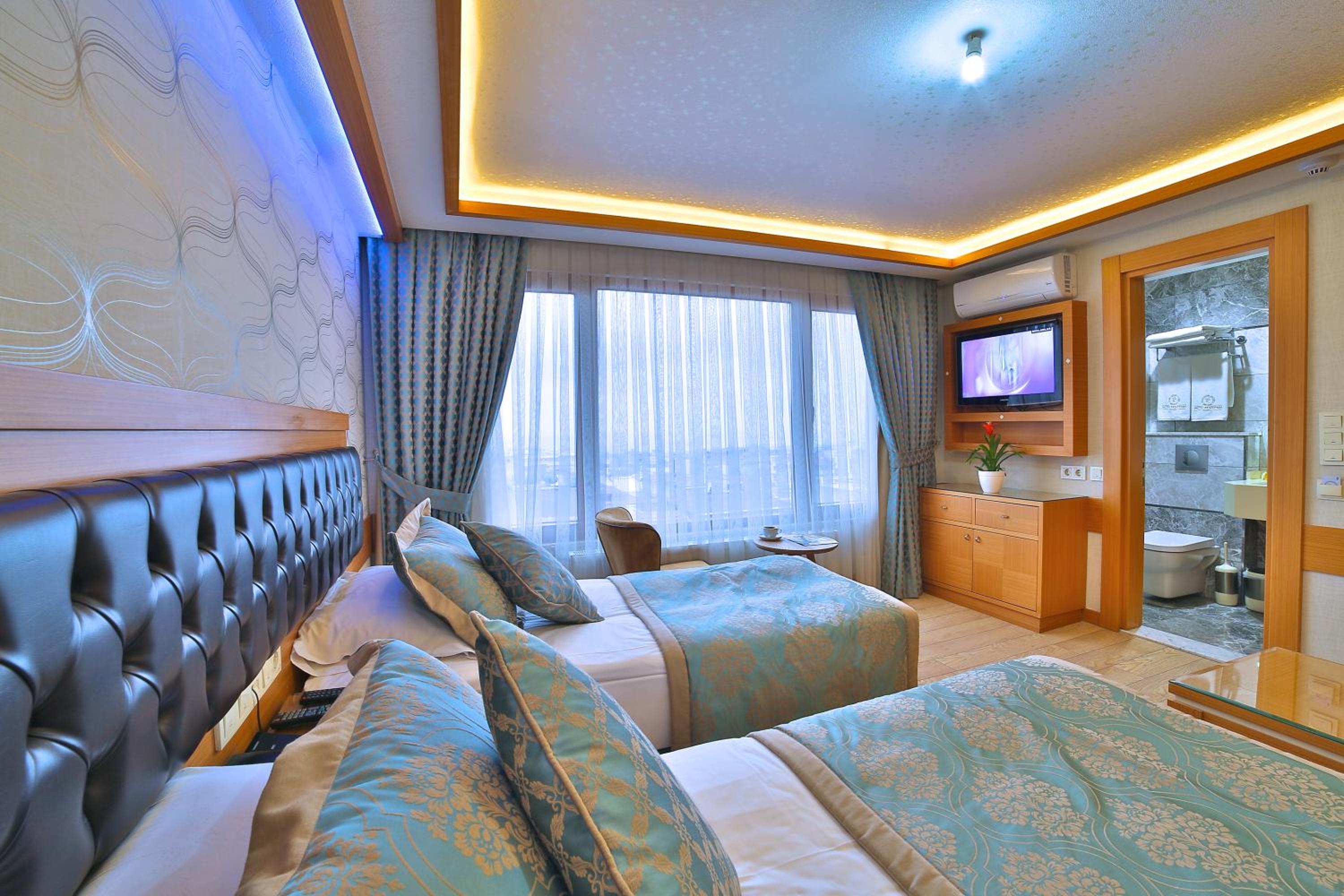 Deluxe Double Room with Sea View photo 3