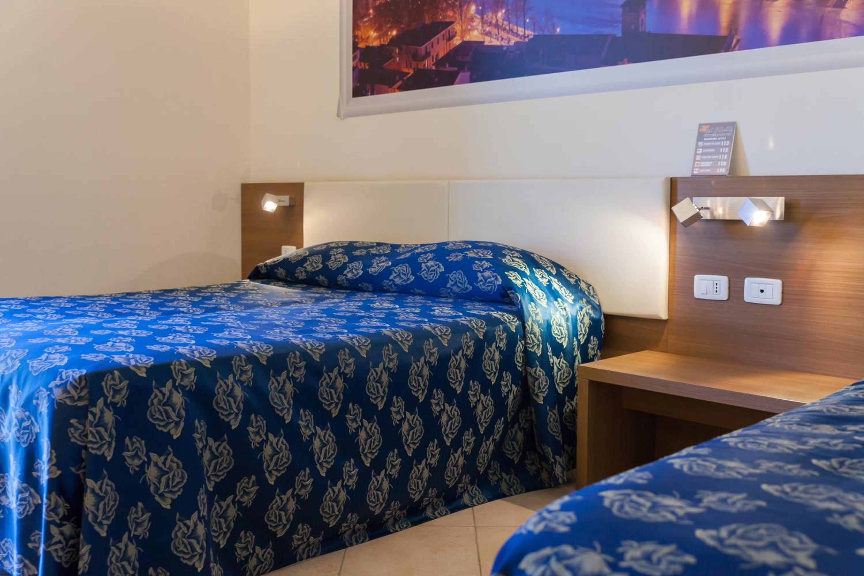 Triple Room - Photo 6