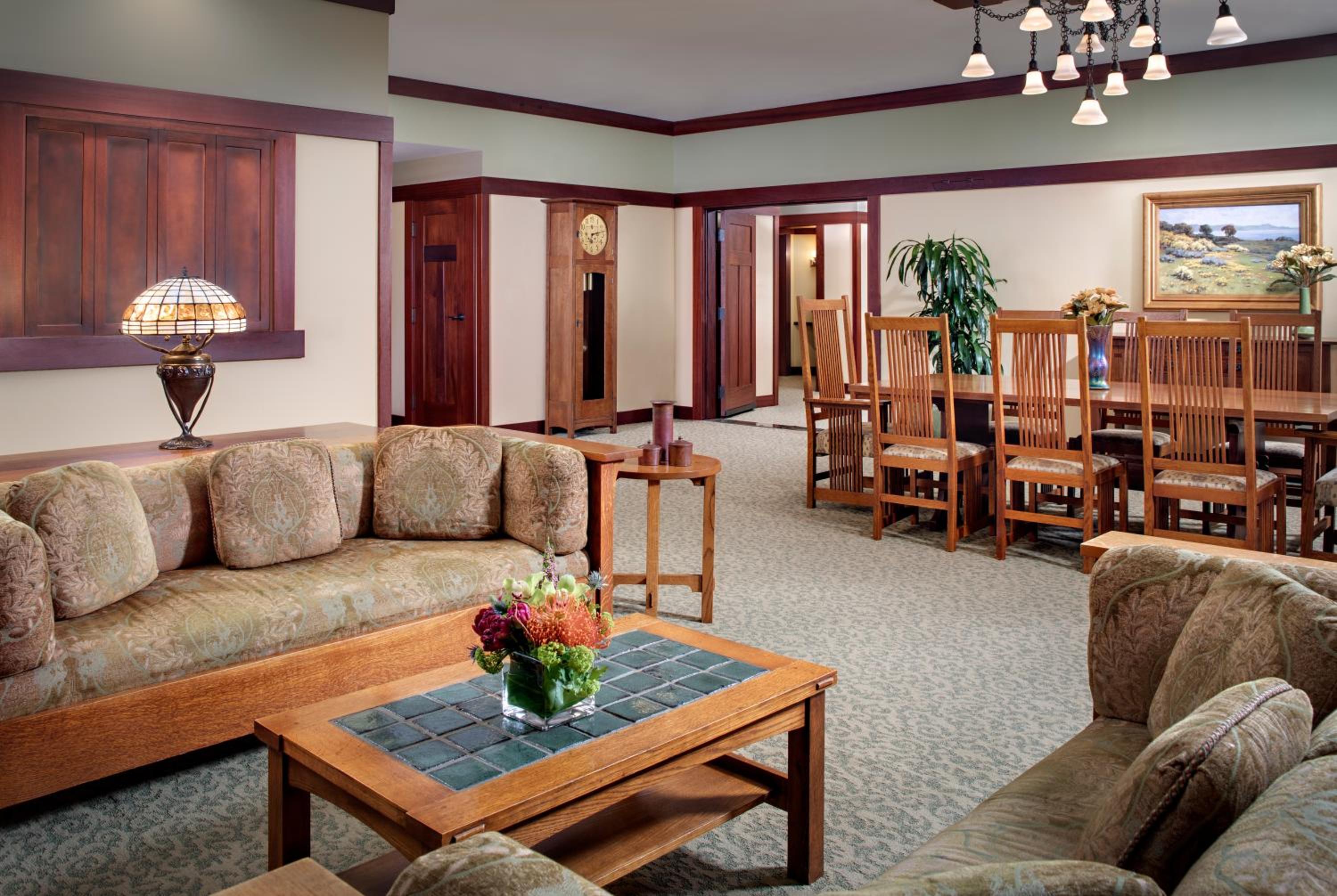 Blacker Suite - Photo 2