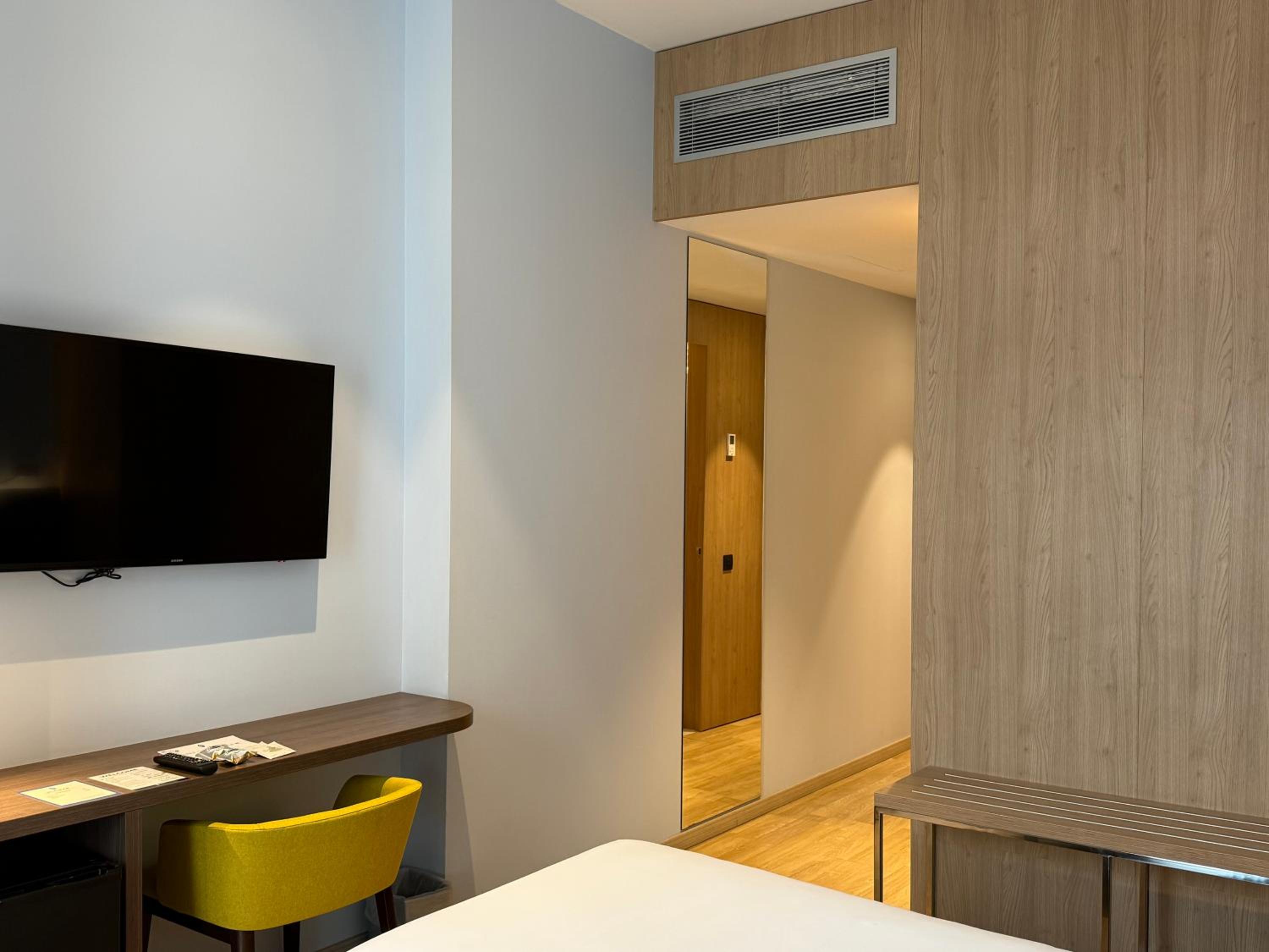 Double Room with Balcony photo 3