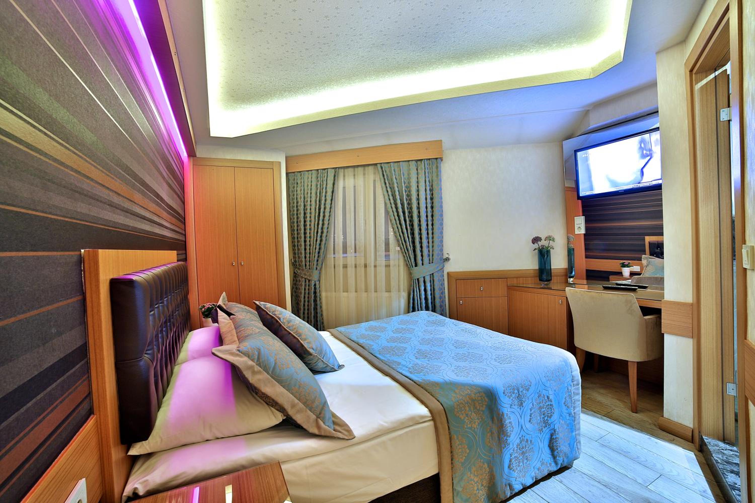 Budget Double or Twin Room photo 3