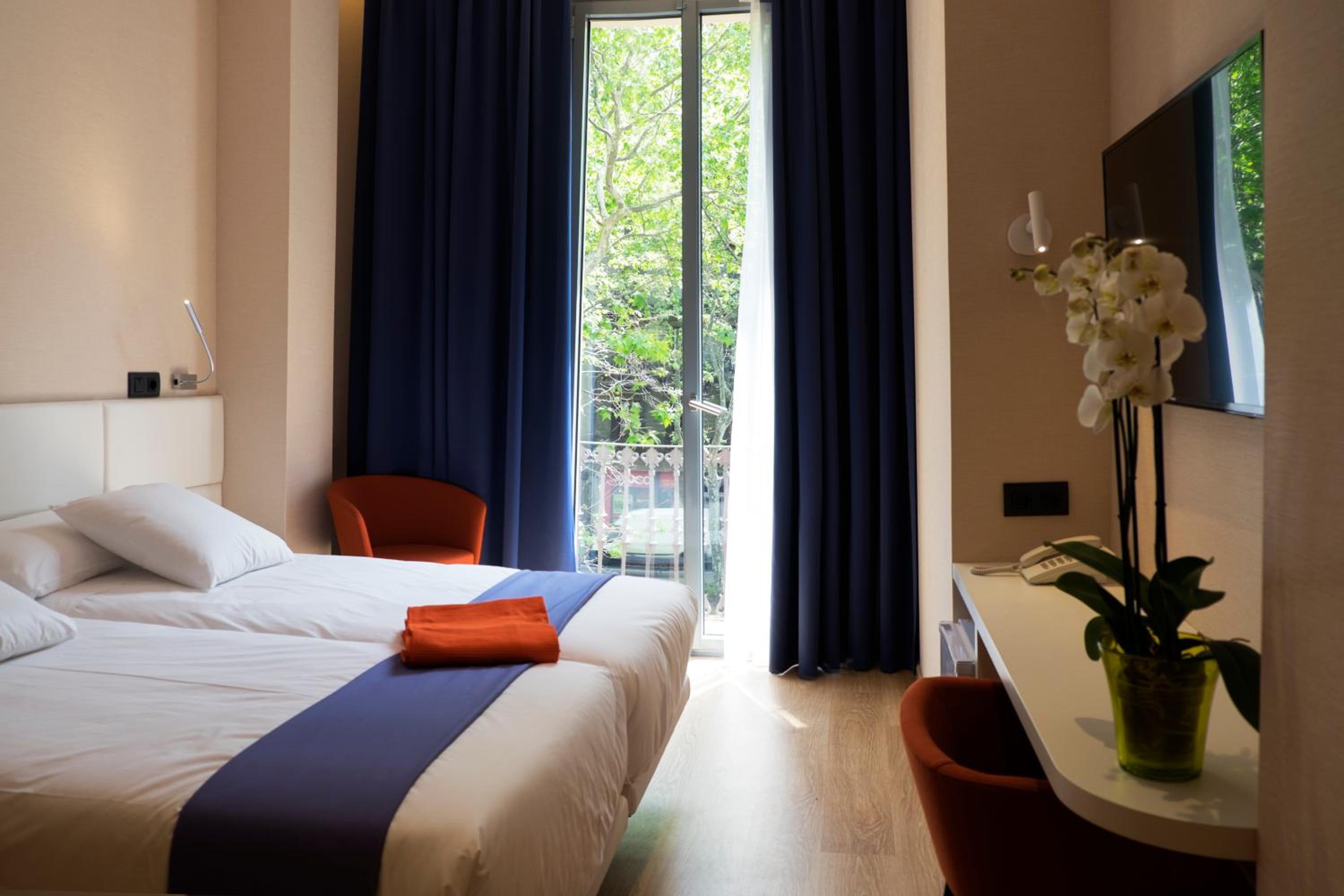 Twin Room with Balcony