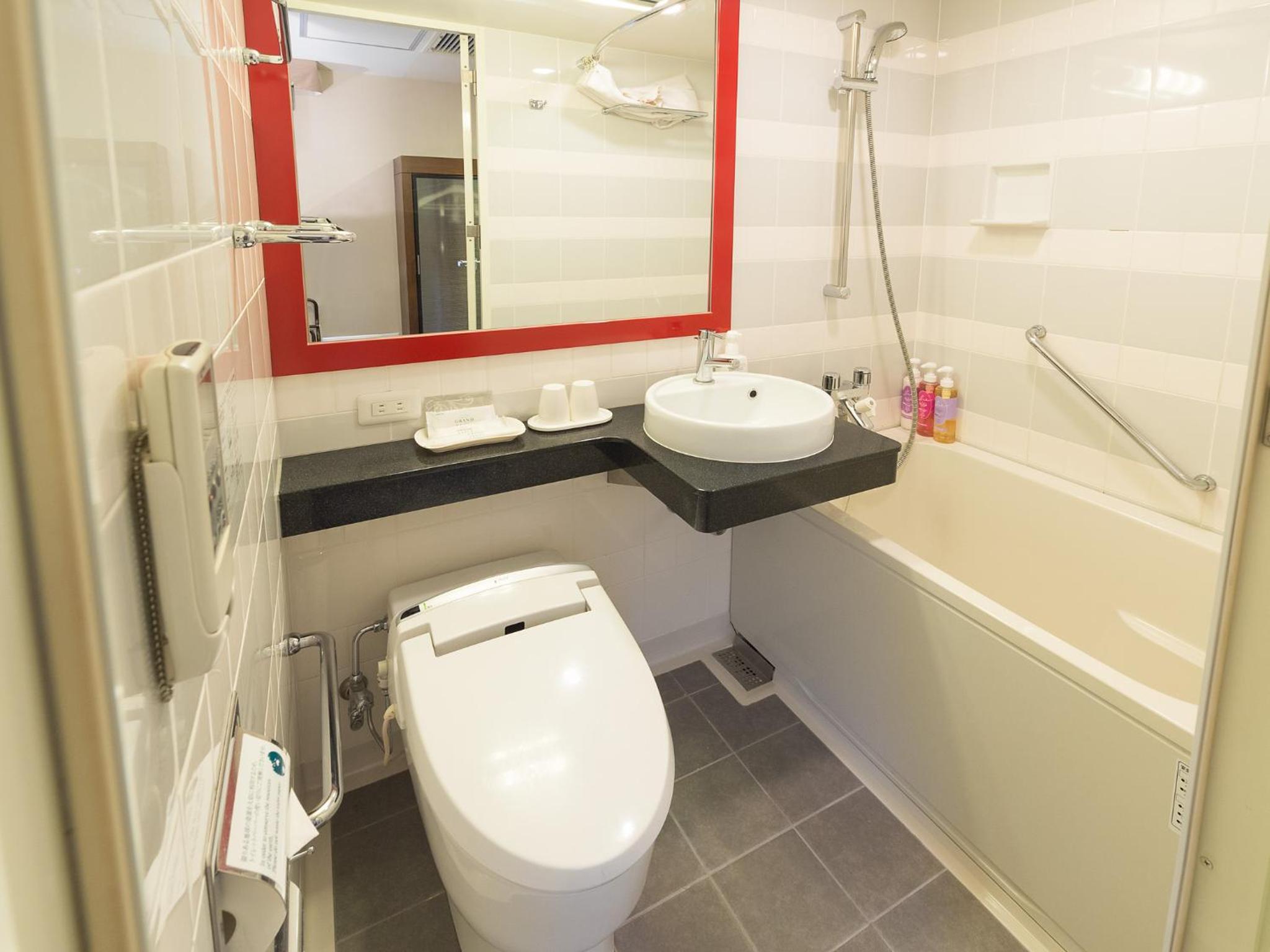 Standard Double Room with Balcony on Upper Floor - Non-Smoking  photo 3