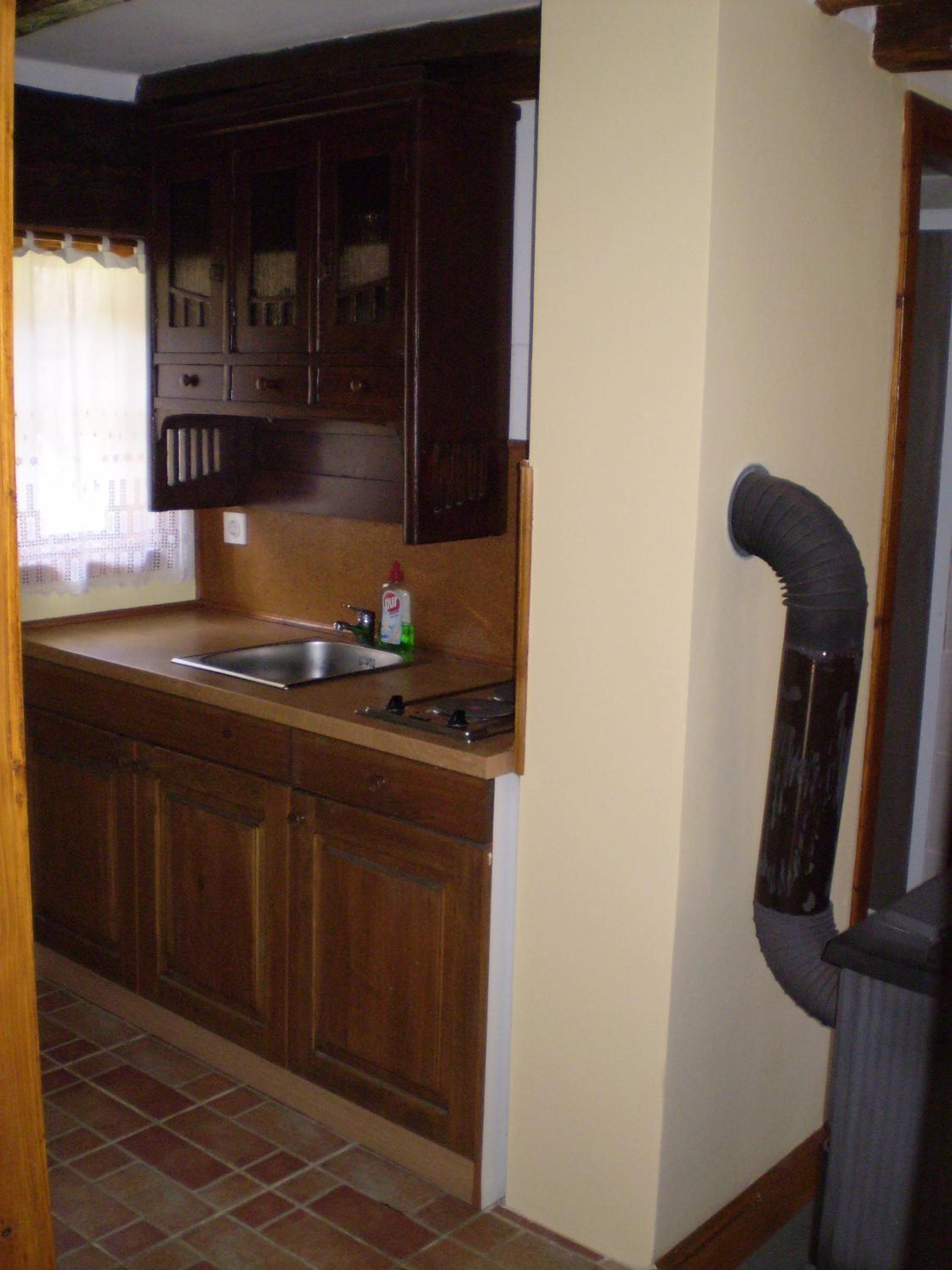 One-Bedroom Apartment - Photo 4