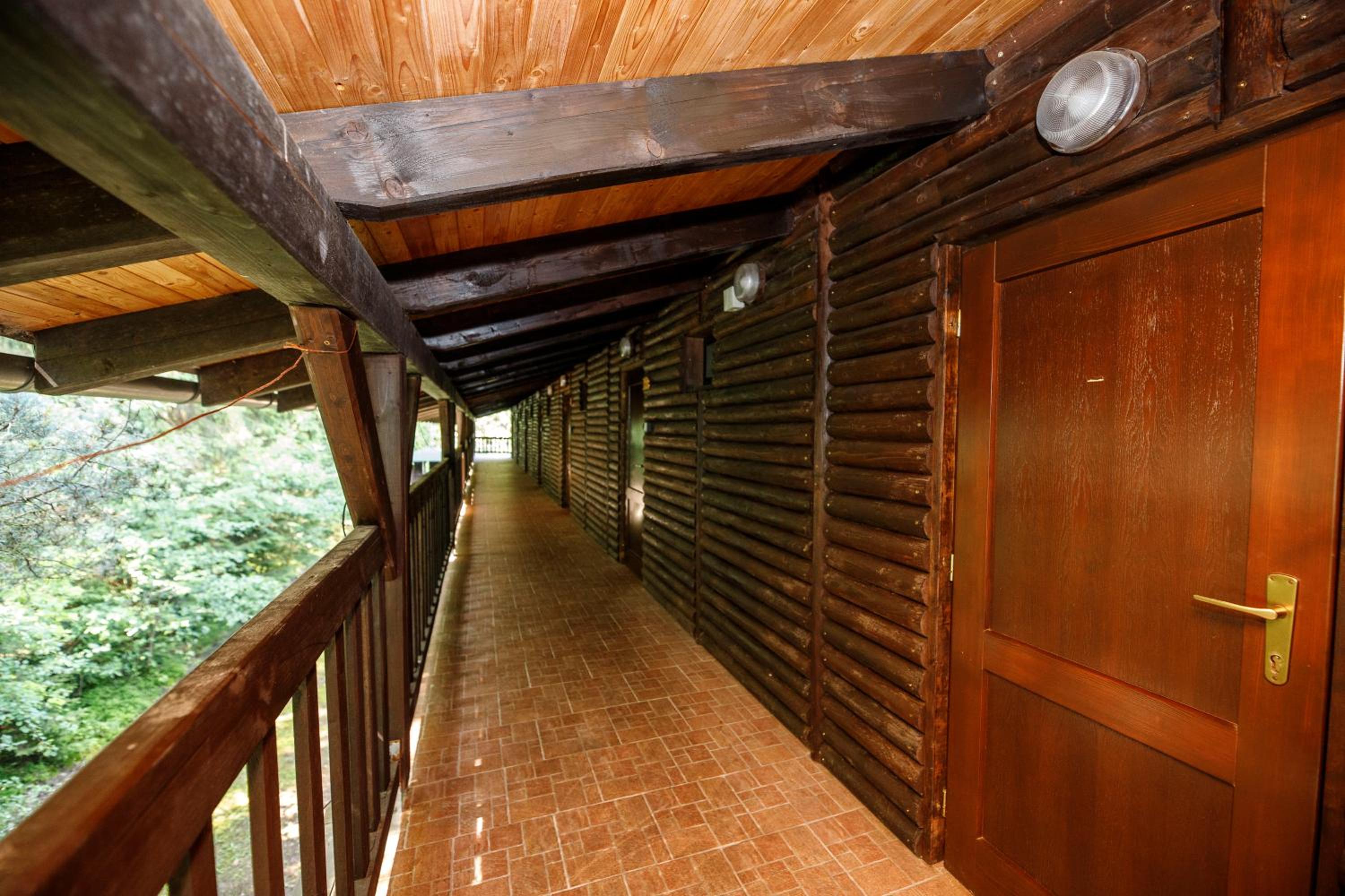 Suite - Photo 15
