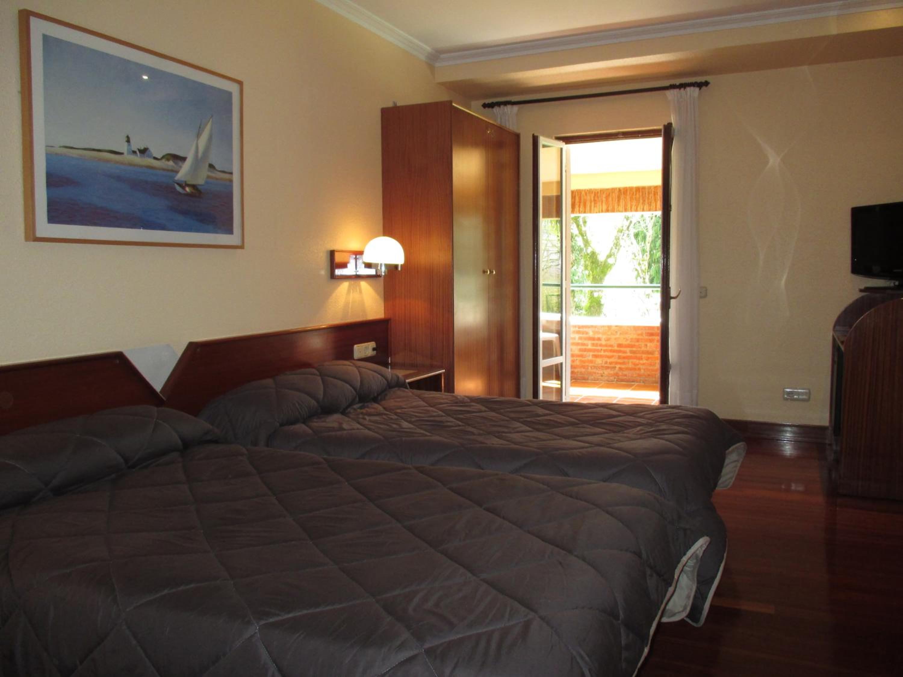 Triple Room with Terrace