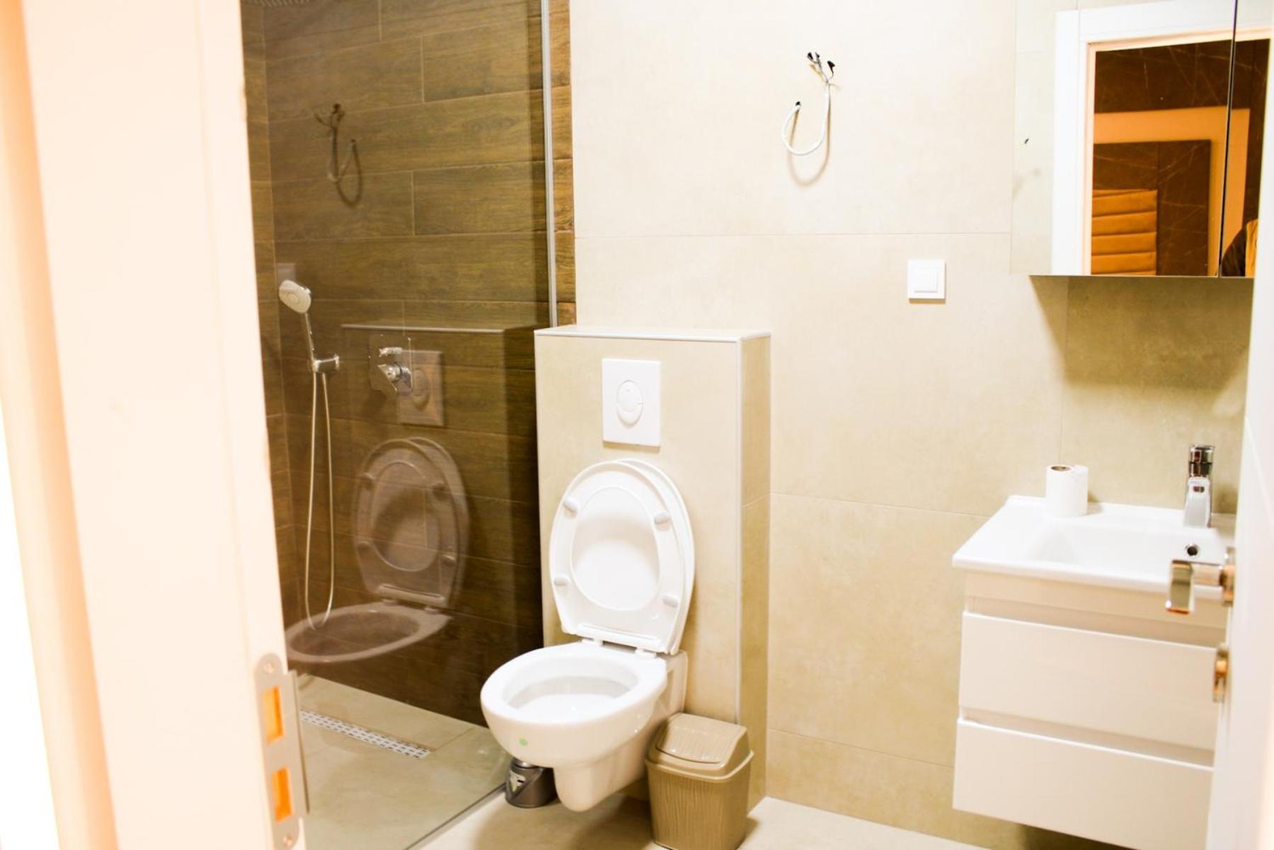 Two-Bedroom Deluxe Apartment with Balcony