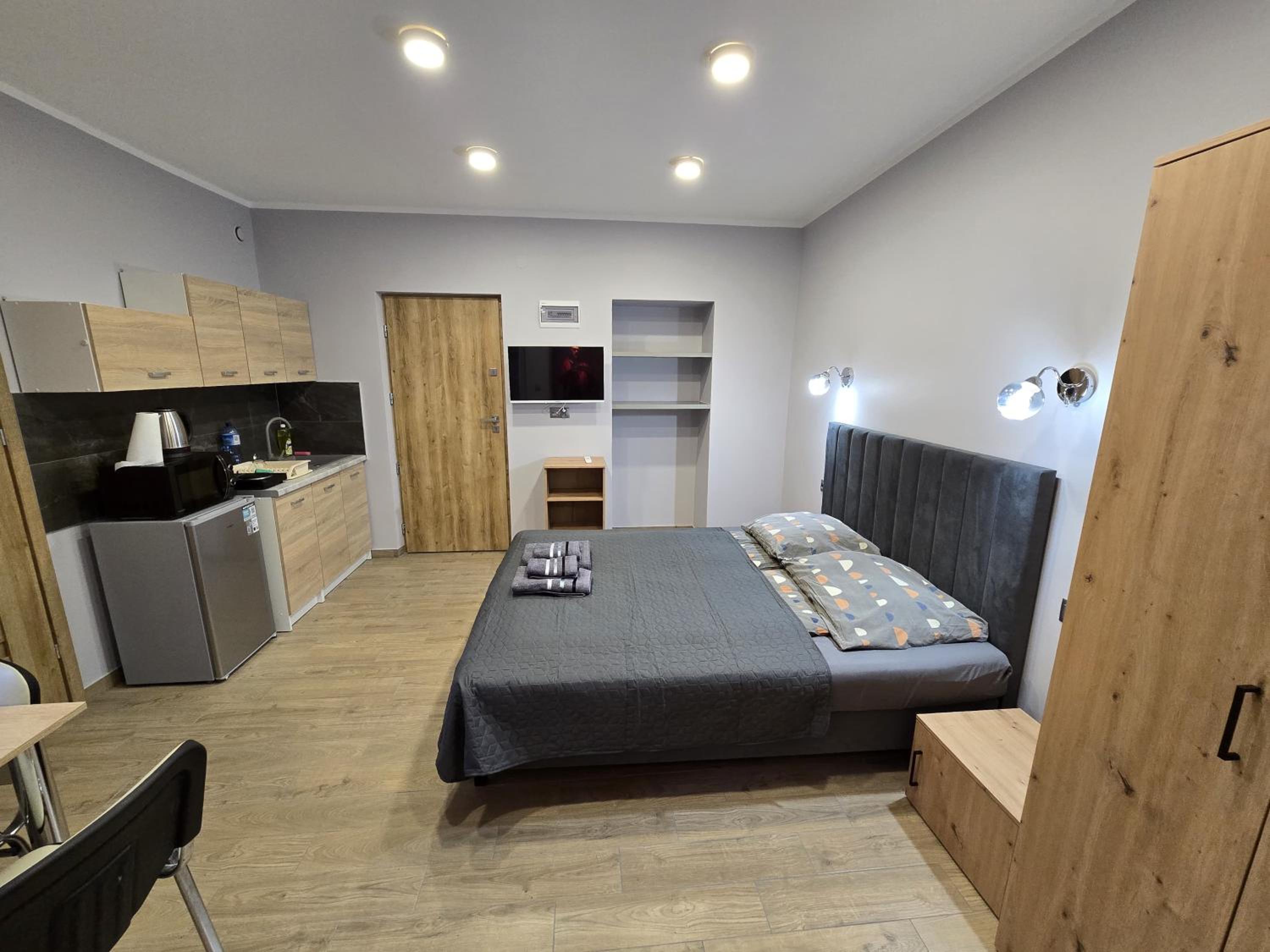 Double Room with Patio - Photo 2