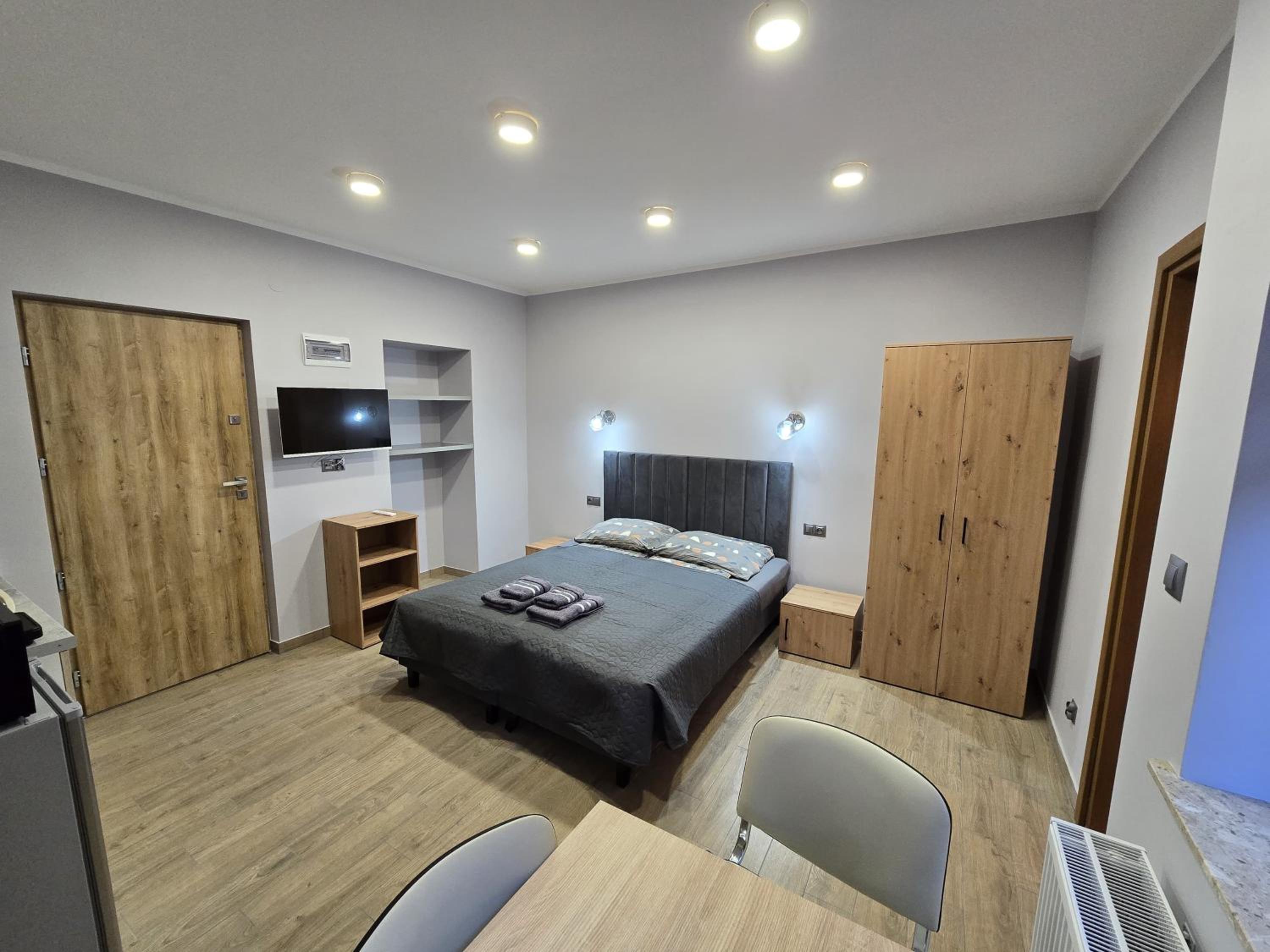 Double Room with Patio - Photo 7