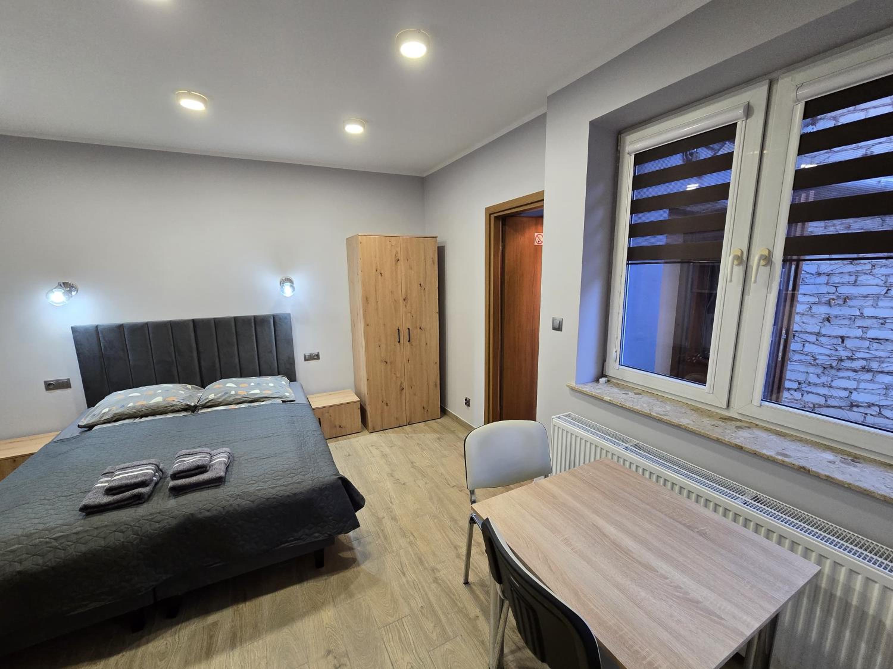 Double Room with Patio - Photo 8