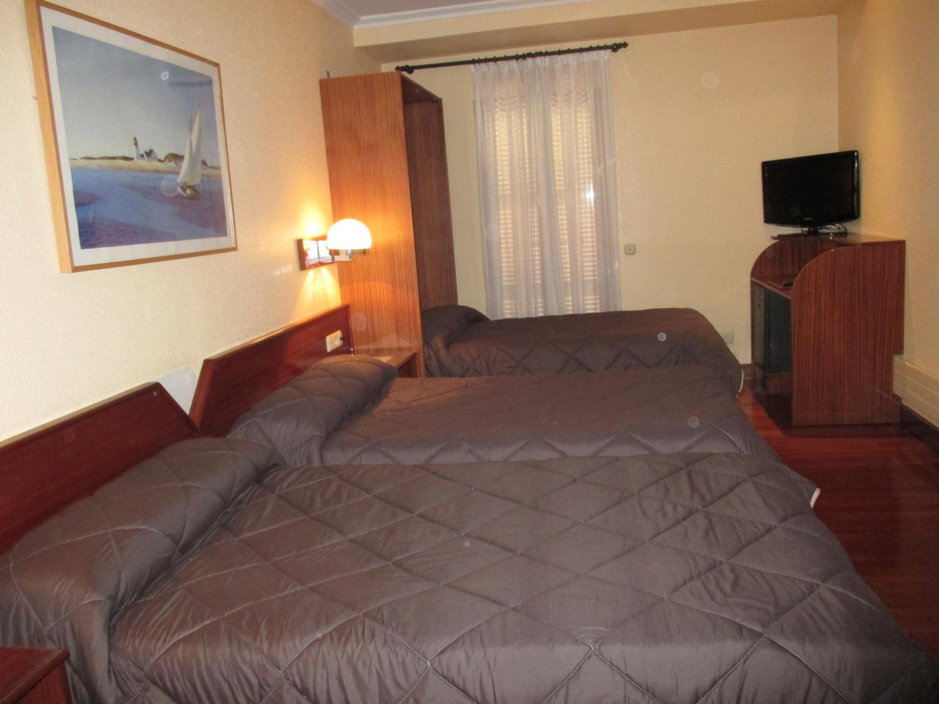 Triple Room with Terrace photo 1