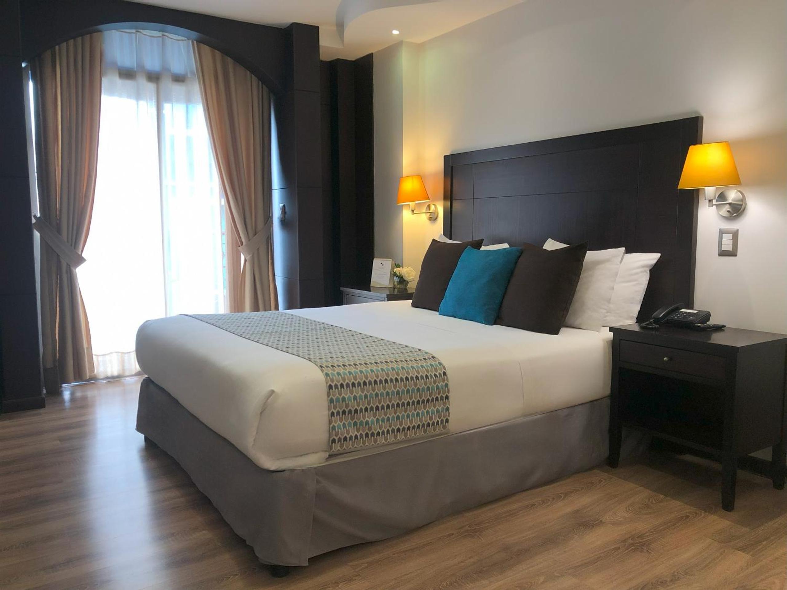 Queen Room photo 1