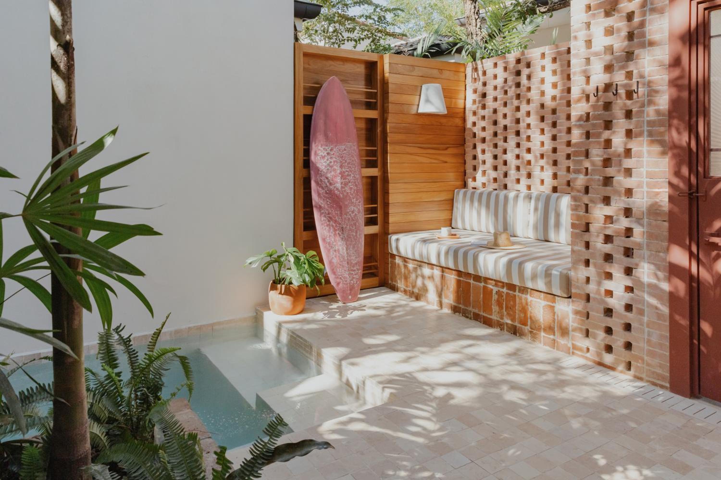 One-Bedroom Villa with Private Pool - Photo 5